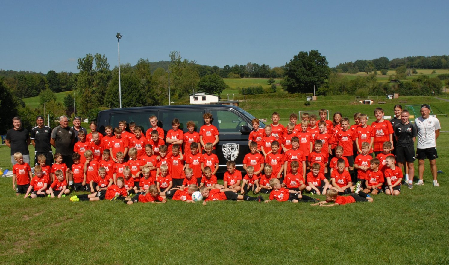 Der TSV Oberzell und veranstaltete diese Woche erstmals mit der Audi Schanzer Fußballschule des FC Ingolstadt 04 (ASF) auf seiner Sportanlage ein Jugendcamp.