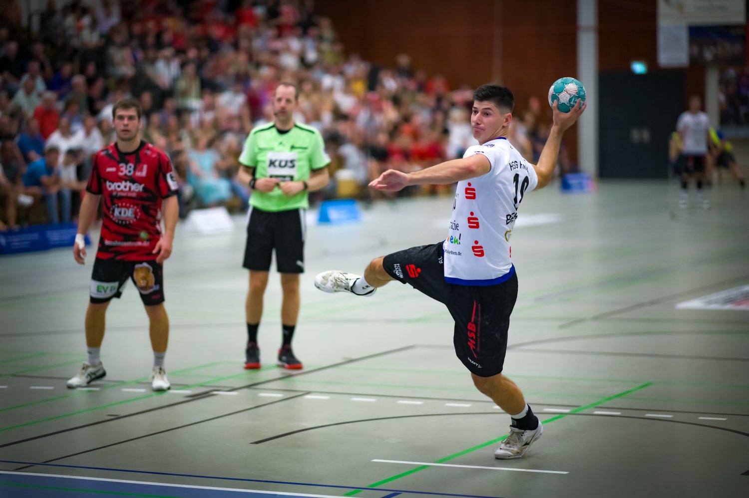 Nach einem Start mit 2:2 Punkten aus den ersten beiden Spielen tritt die HSG Hanau in der 3. Liga Staffel Süd-West am Samstagabend (19:30 Uhr/Sporthalle Dutenhofen) bei der HSG Dutenhofen/Münchholzhausen II an.