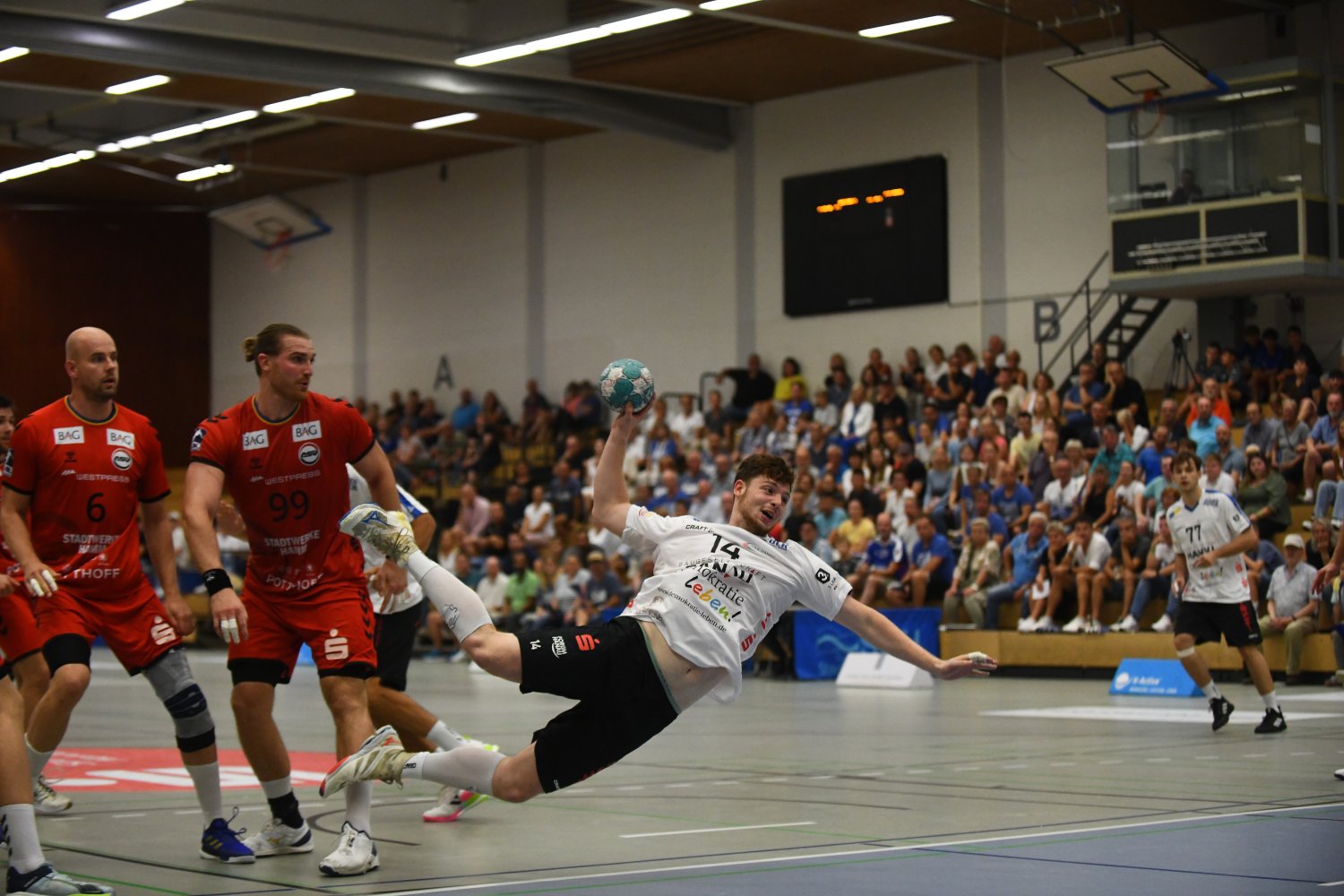 Die HSG Hanau spielt Unentschieden in Dutenhofen.