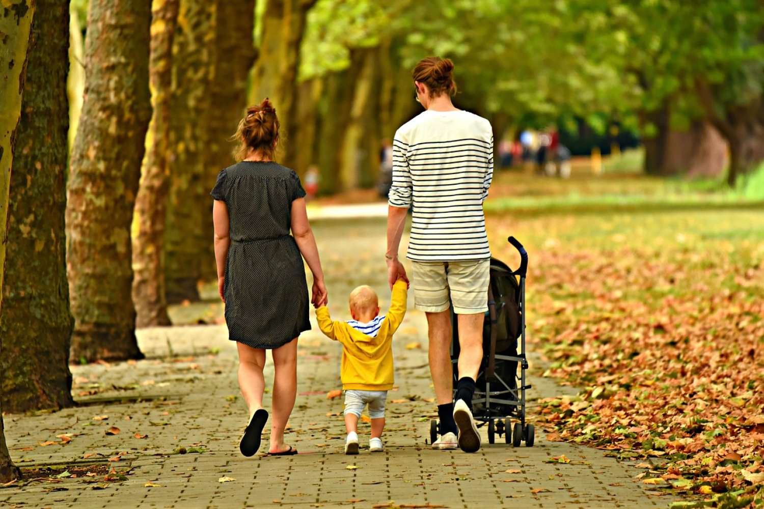 Einem Kind oder Jugendlichen in Not vorübergehend ein Zuhause, Halt und Zuflucht bieten – das ist die Aufgabe von Pflegeeltern, die Kinder auf Zeit oder auch dauerhaft bei sich aufnehmen.