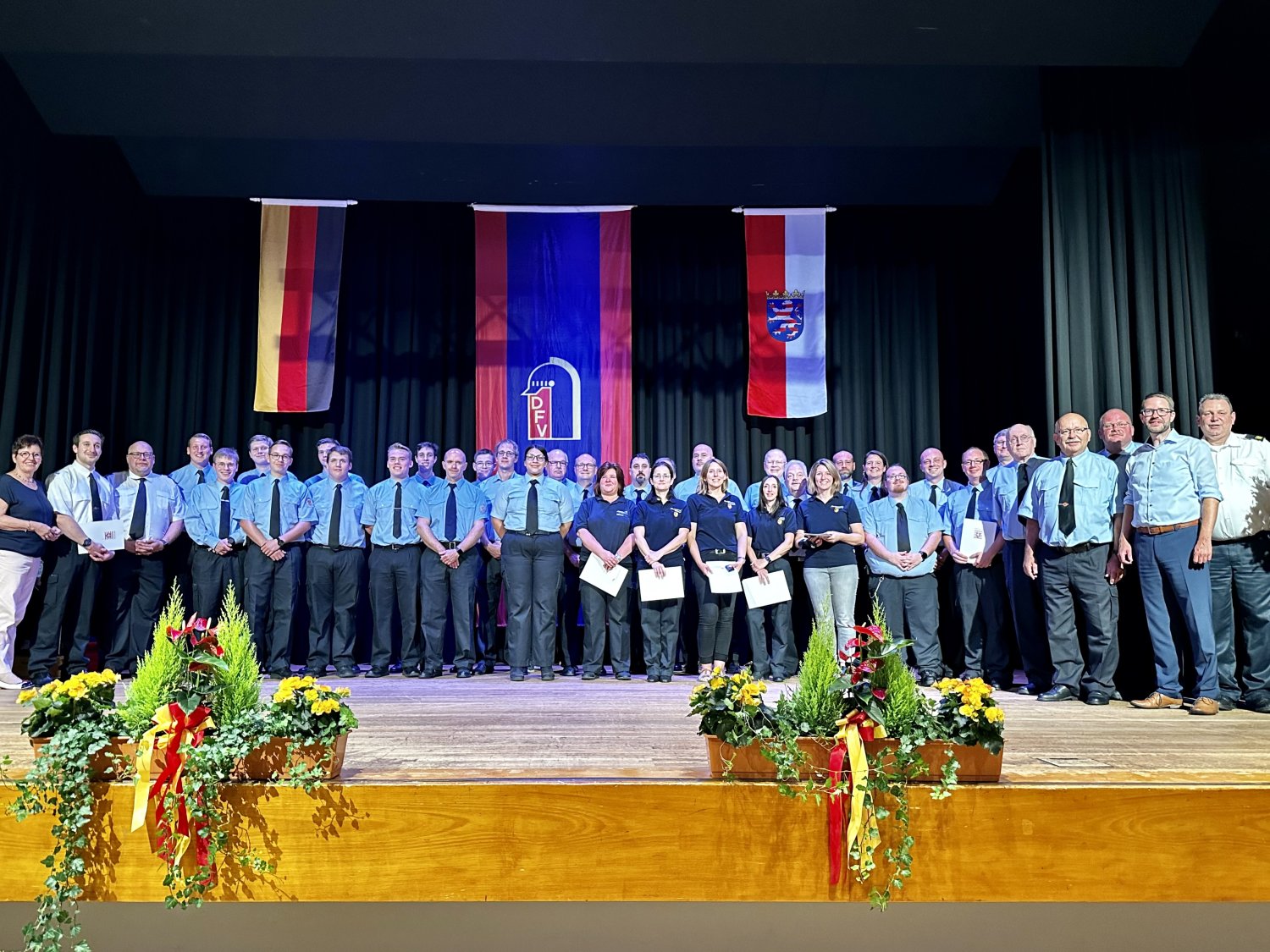 Um das ehrenamtliche Engagement der Feuerwehr in Schöneck zu würdigen, lädt die Gemeinde einmal im Jahr zum Zeichen des Dankes für die geleisteten Dienste zum Wohle der Gemeinschaft zu einem geselligen Abend in den großen Saal im Bürgertreff.