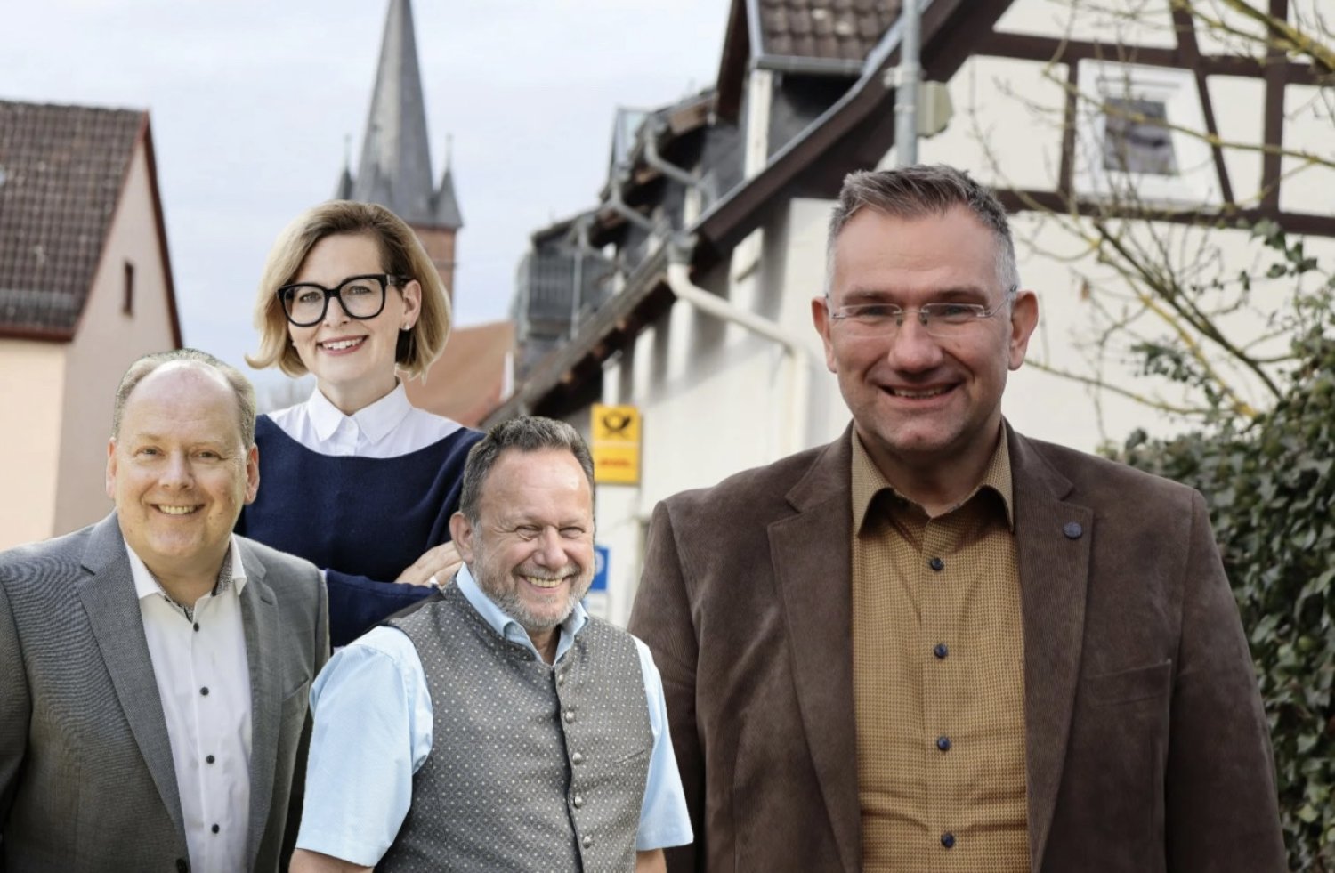 Zwei Bürgermeisterwahlen im MKK: Für Flörsbachtal kandidieren (v.li.): Amtsinhaber Frank Soer (parteilos), Sibylle Hergert (SPD) und Frank-Michael Okun (unabhängig). Für Niederdorfelden (re.): Klaus Büttner (SPD).
