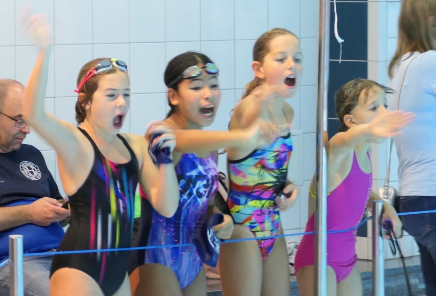 Am vergangenen Wochenende starteten die Jugend D und die Jugend C beim Bezirksdurchgang des HSV-Mitte des Deutschen Mannschaftswettbewerb Schwimmen der Jugend (DMSJ) in Eschborn.