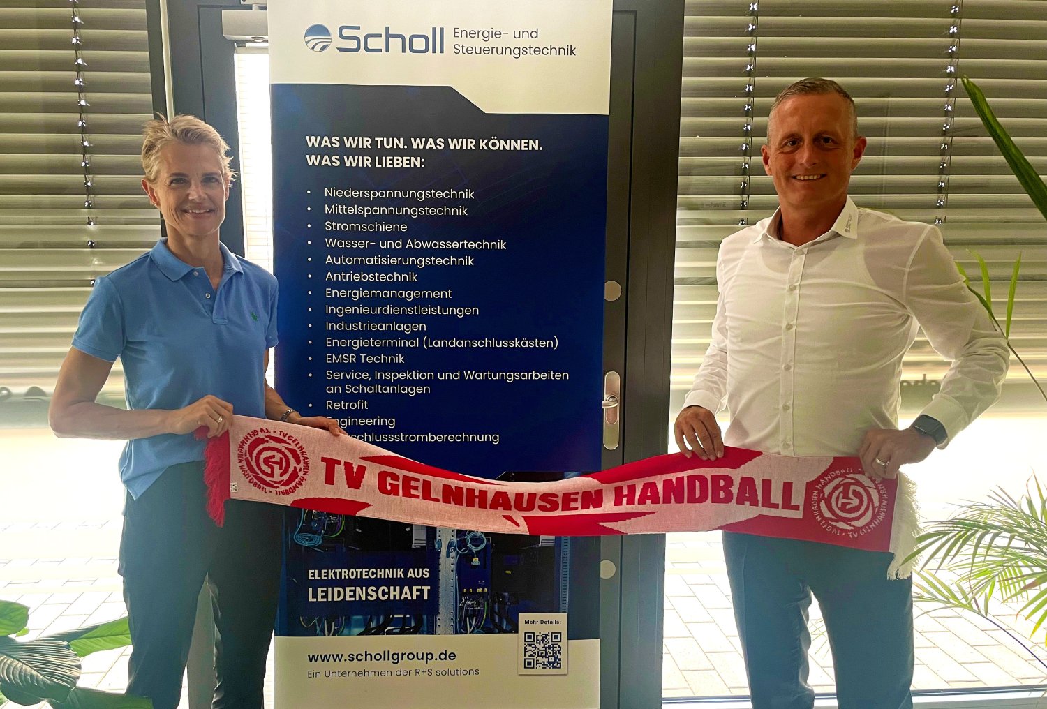 Voller Stolz und Freude verkünden Corinna Müller, Geschäftsführerin des TV Gelnhausen und Sascha Schröder, Geschäftsführer der Scholl Energie- und Steuerungstechnik GmbH die langfristige Partnerschaft.