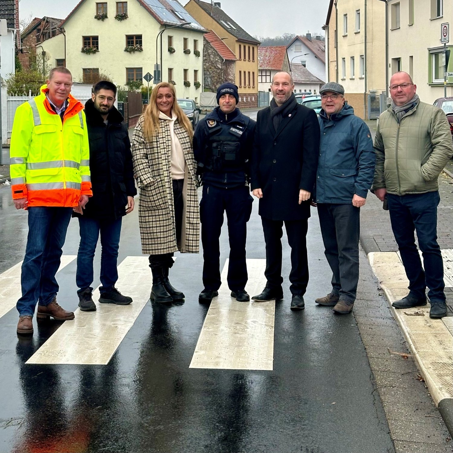 Fußgängerüberweg auf der Niddertalstraße freigegeben