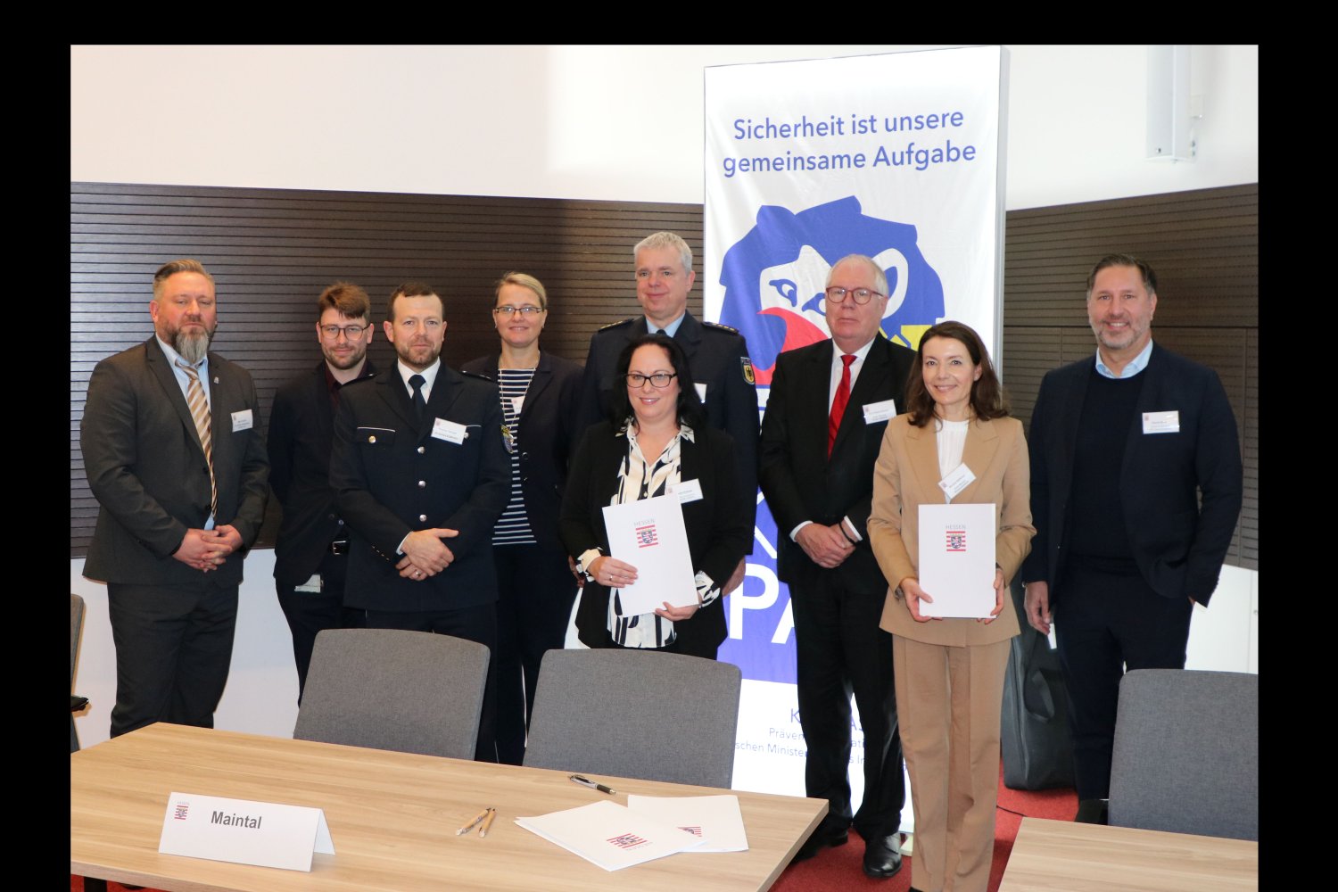 KOMPASSbahnhof wird neuer Baustein der kommunalen Sicherheitsinitiative: Maintal ist nun eine von sechs Pilotkommunen in Hessen.