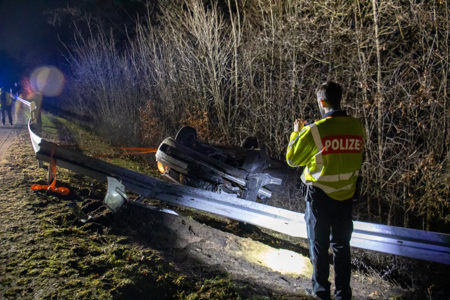 Ohne Fahrerlaubnis & besoffen: Mann aus dem MKK baut schweren Unfall