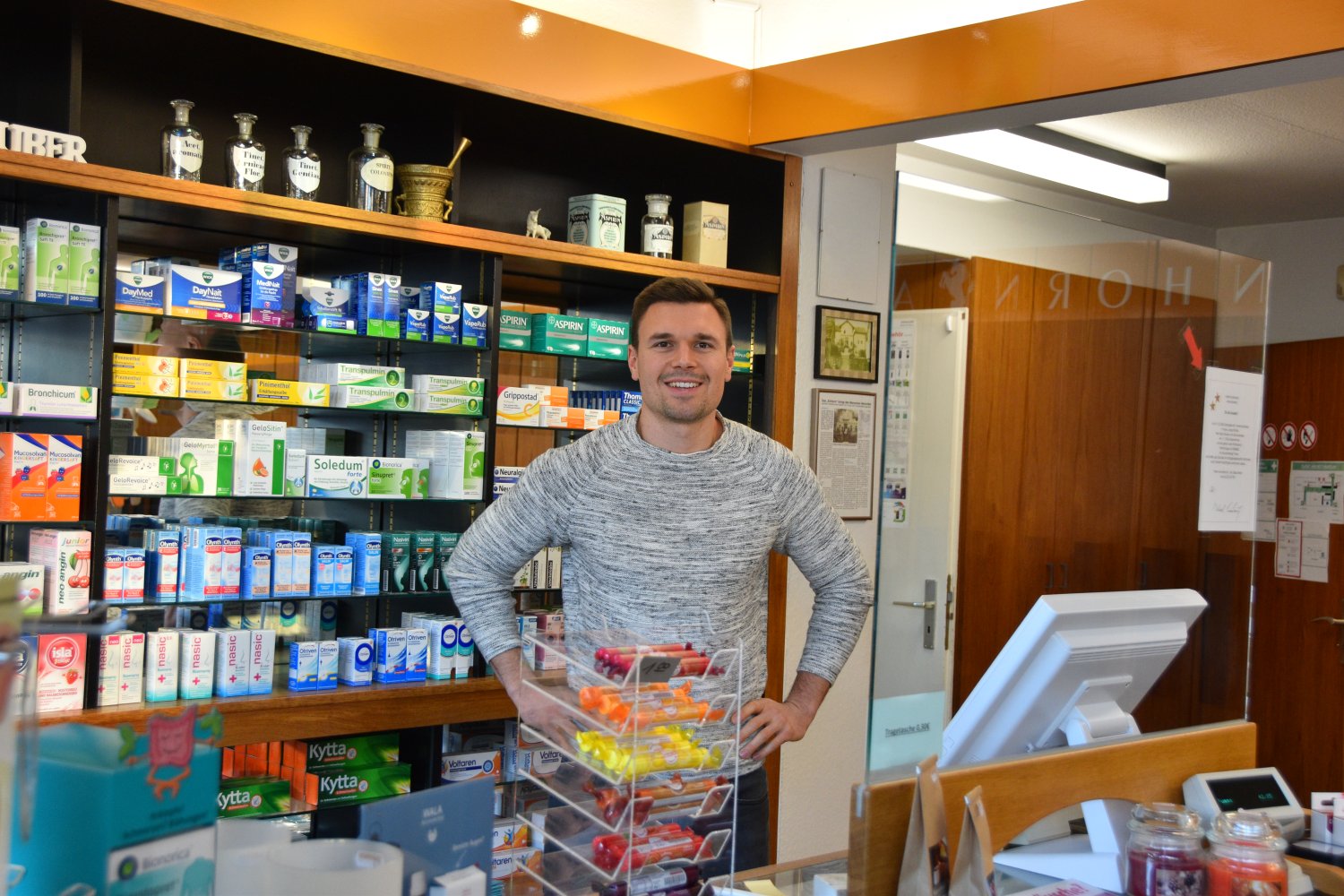 Marc Brauer (31) übernimmt Einhorn-Apotheke in Sterbfritz