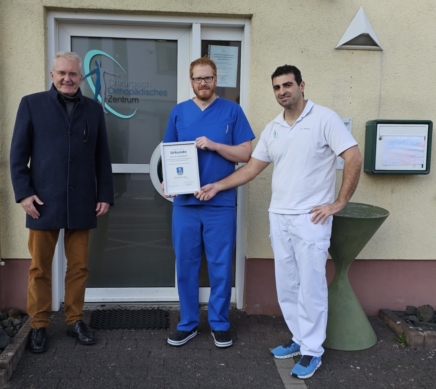  v. l.n.r.: Bürgermeister Andreas Weiher, Dr. Finn Rampoldt und Dr. Armond Ghazari 