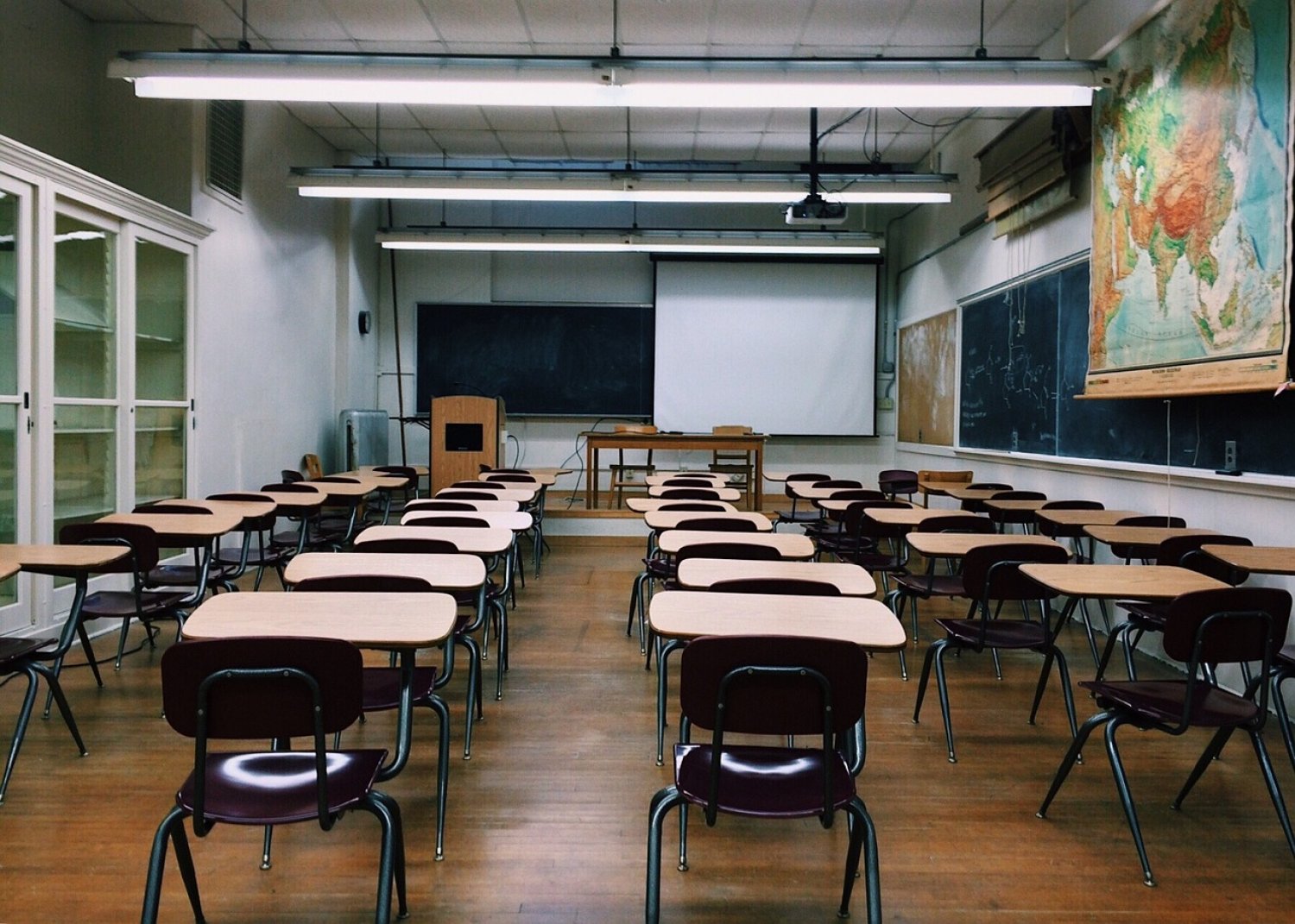 Zahlreiche Schulen stellen am Mittwoch den Präsenzunterricht ein