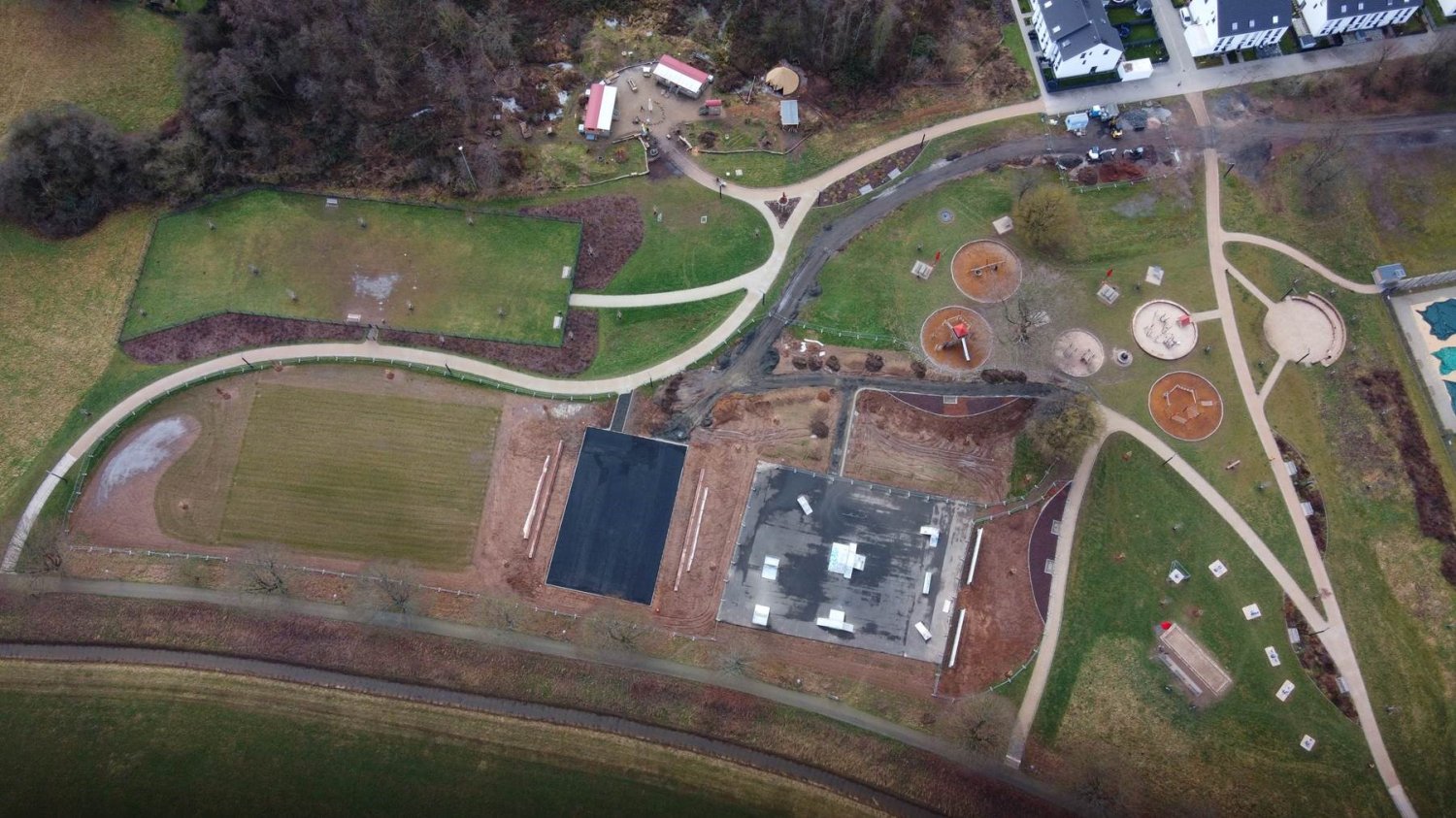 Es geht voran: Basketballcourt und Bolzplatz werden in diesem Sommer bespielbar sein.