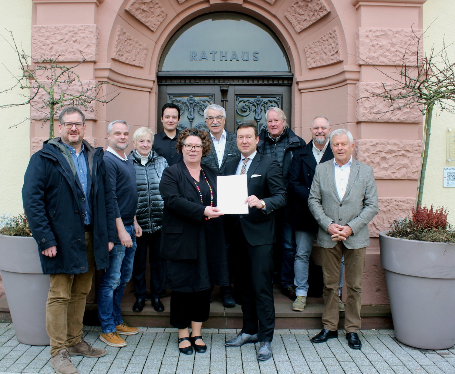 Johannes Michel, Thomas Rau, Luise Meister, Moritz Föller, Susanne Simmler, Willi Staaf, Matthias Möller, Hartmut Kind, Stefan Wagner sowie Jürgen Heil (v.li.).