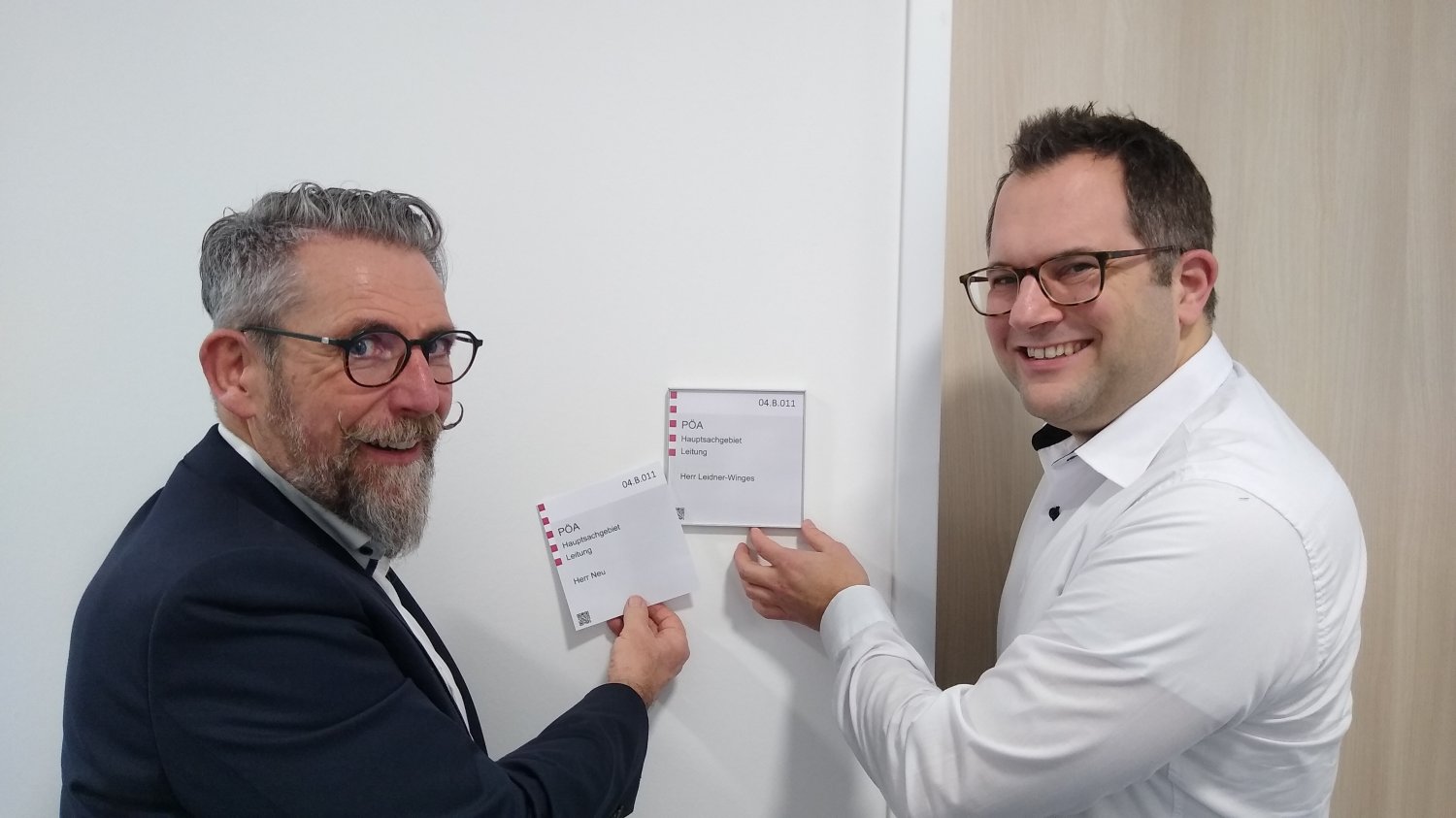 Staffelübergabe: Rudi Neu (li.) und Christopher Leidner.