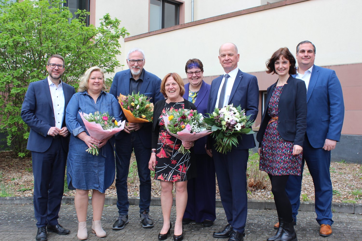 v.l.n.r.: Landrat Thorsten Stolz, Silke Klaus, Joachim Kiwitz, Waltraud Hensel, Ulrike Schmid (stellvertretende Gleichstellungsbeauftragte), Ernst Heinbuch, Lea-Riana Runkel (Personalrat) und Jan Jakobi (Leiter des Amtes für Personal & Planung)