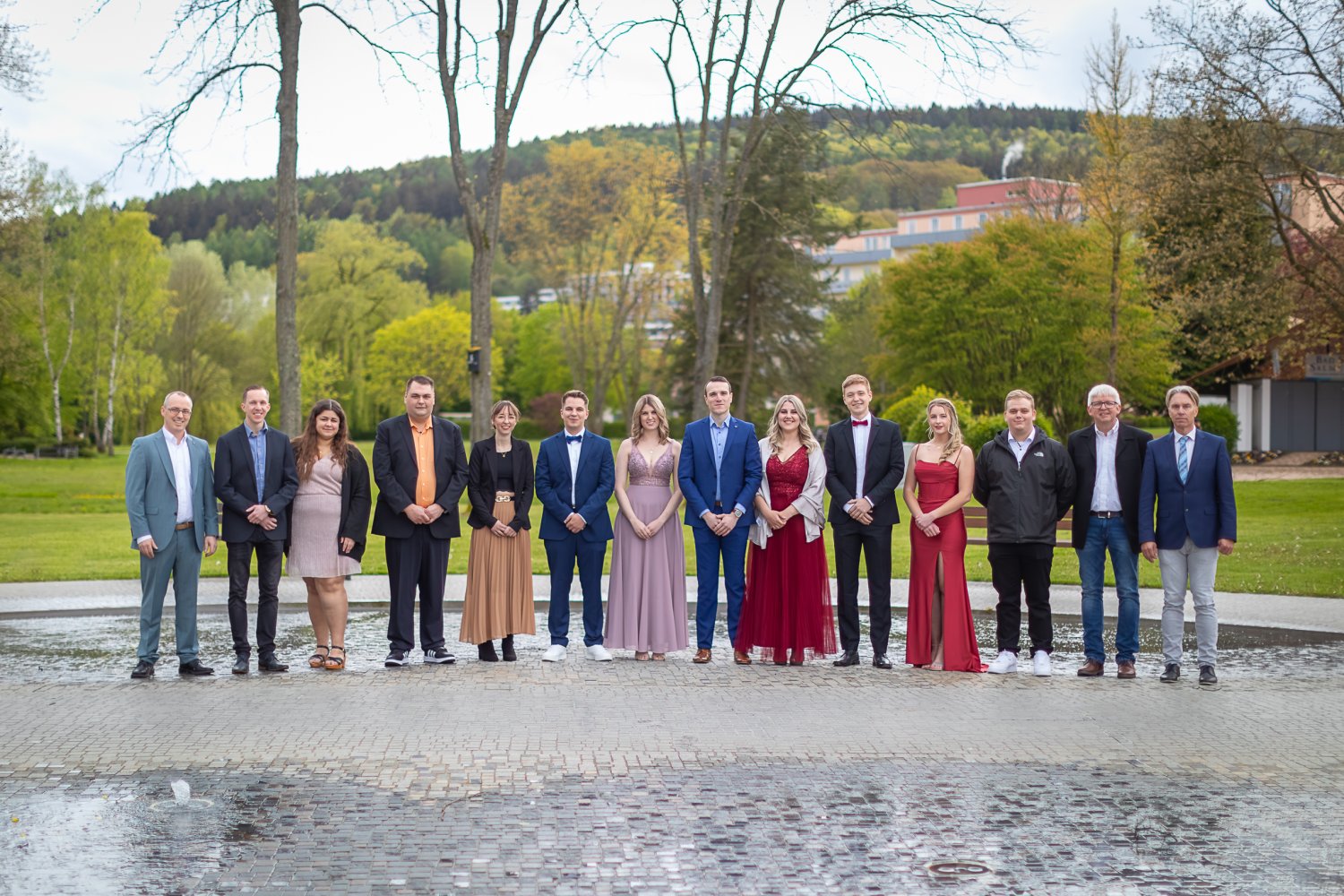 Die erfolgreichen Absolventinnen und Absolventen der DRK-Rettungsdienstschule Gelnhausen.