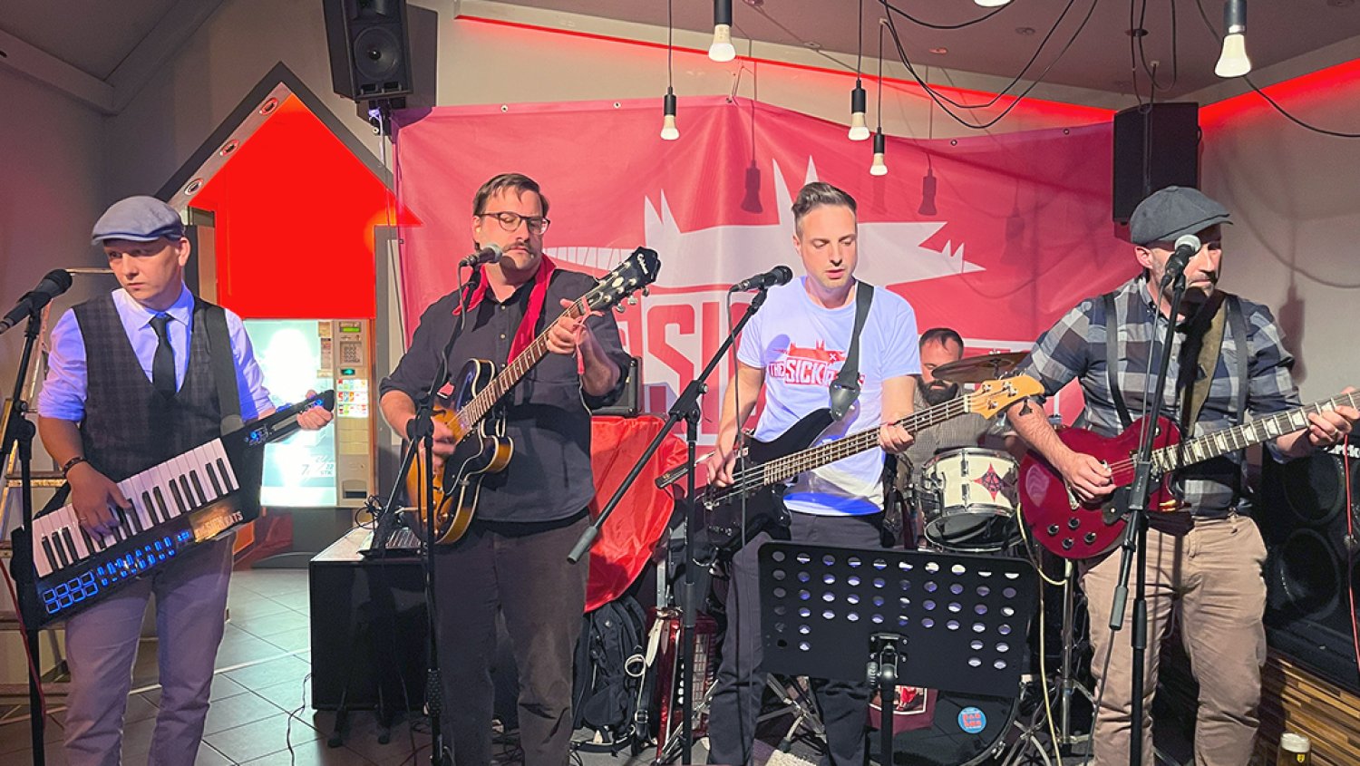In der SONO Bar wird gerockt