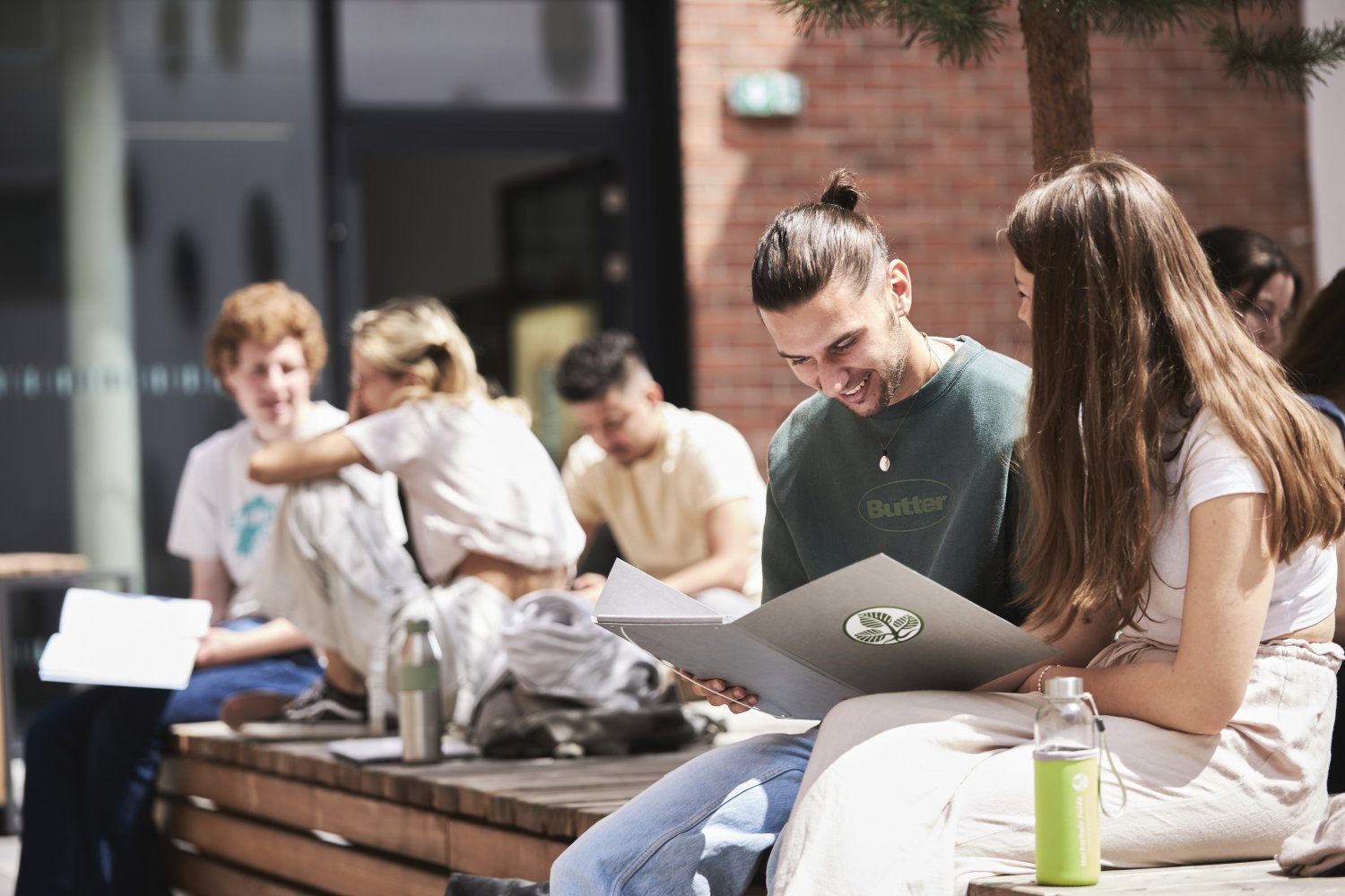 Die Hochschule Fulda bietet neben den klassischen Bachelor-Studiengängen auch berufsbegleitende und duale Studiengänge an. Am Samstag wird das Studienangebot vorgestellt. - Foto: Hochschule Fulda/Nicolas Heinisch & Johannes Ruppel