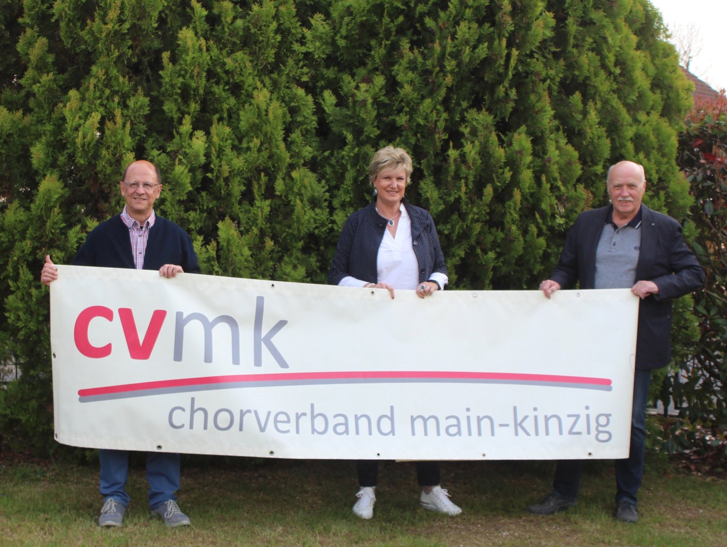 Die Chorverbandsspitze mit Kreis-Chorleiter Gerd Zellmann, Sprecherin Silke Wirth und Geschäftsführer Klaus Ritter laden ein zum Chorfestival anlässlich des Kreisjubiläums.