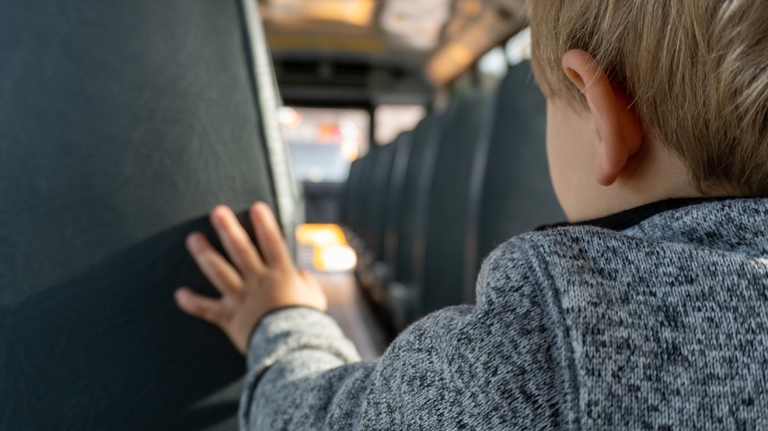 Der Main-Kinzig-Kreis wird trotz absehbar steigender Kosten den Grundschülerinnen und –schülern in Rückingen weiterhin einen kostenfreien Bustransfer zum Sportunterricht gewähren.