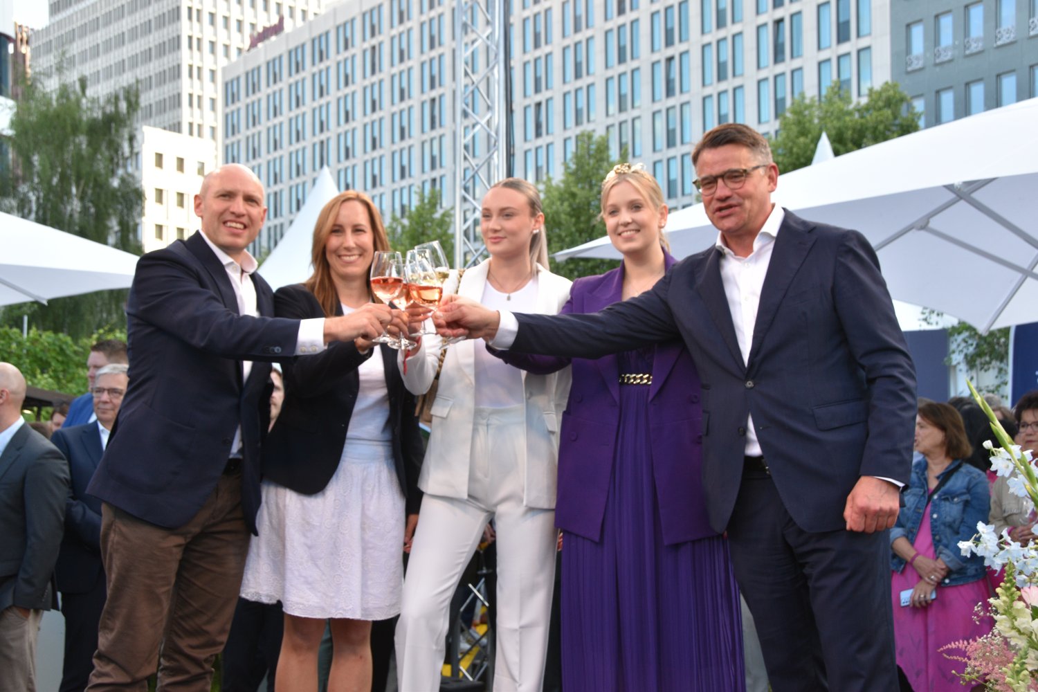 Über 2.000 Gäste auf dem Hessenfest in Berlin