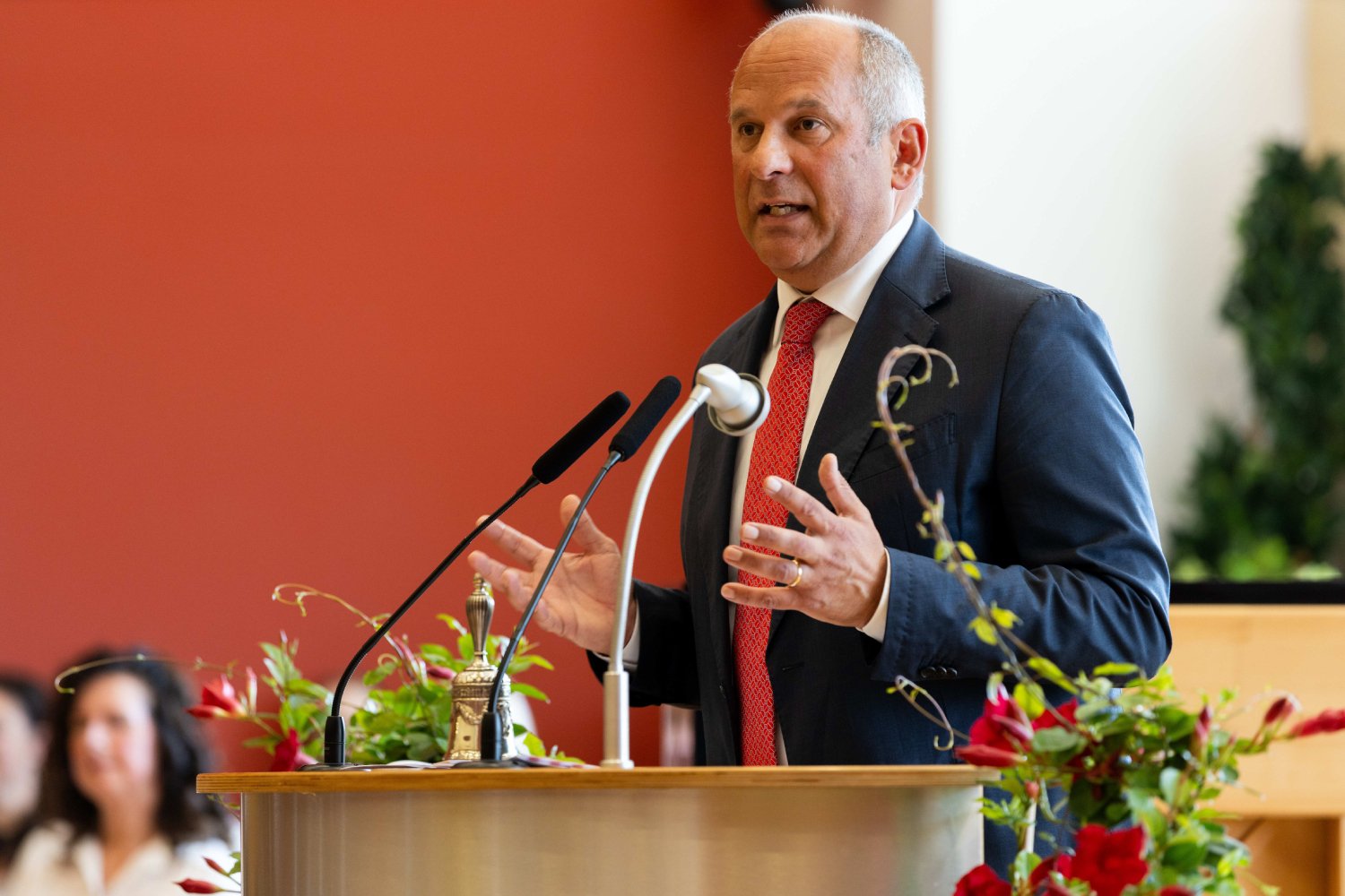 „Der Main-Kinzig-Kreis ist in den vergangenen 50 Jahren zu einer Marke geworden“: Hessens Innenminister Roman Poseck.