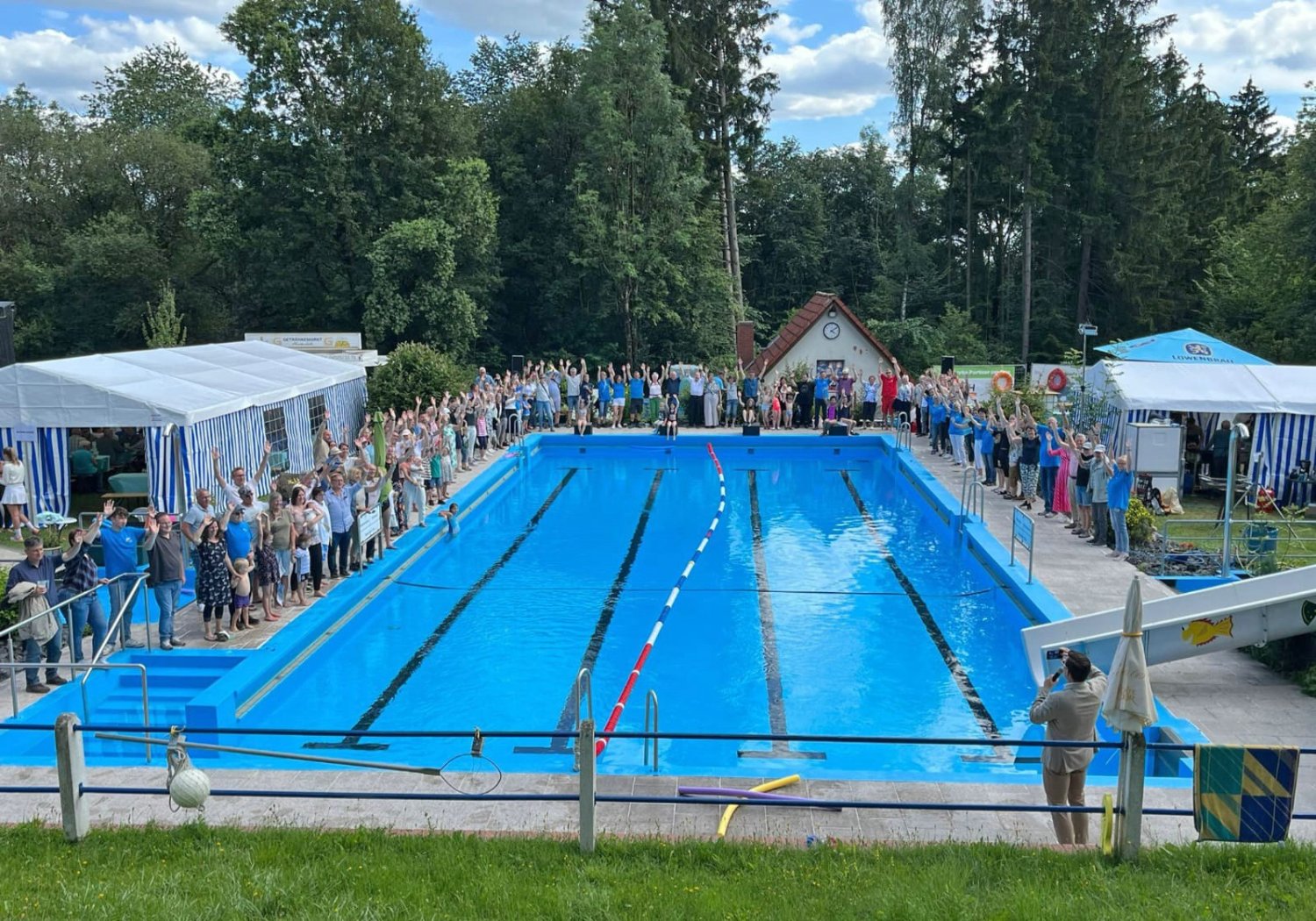 Hutten feierte sein Freibad Heiligenborn