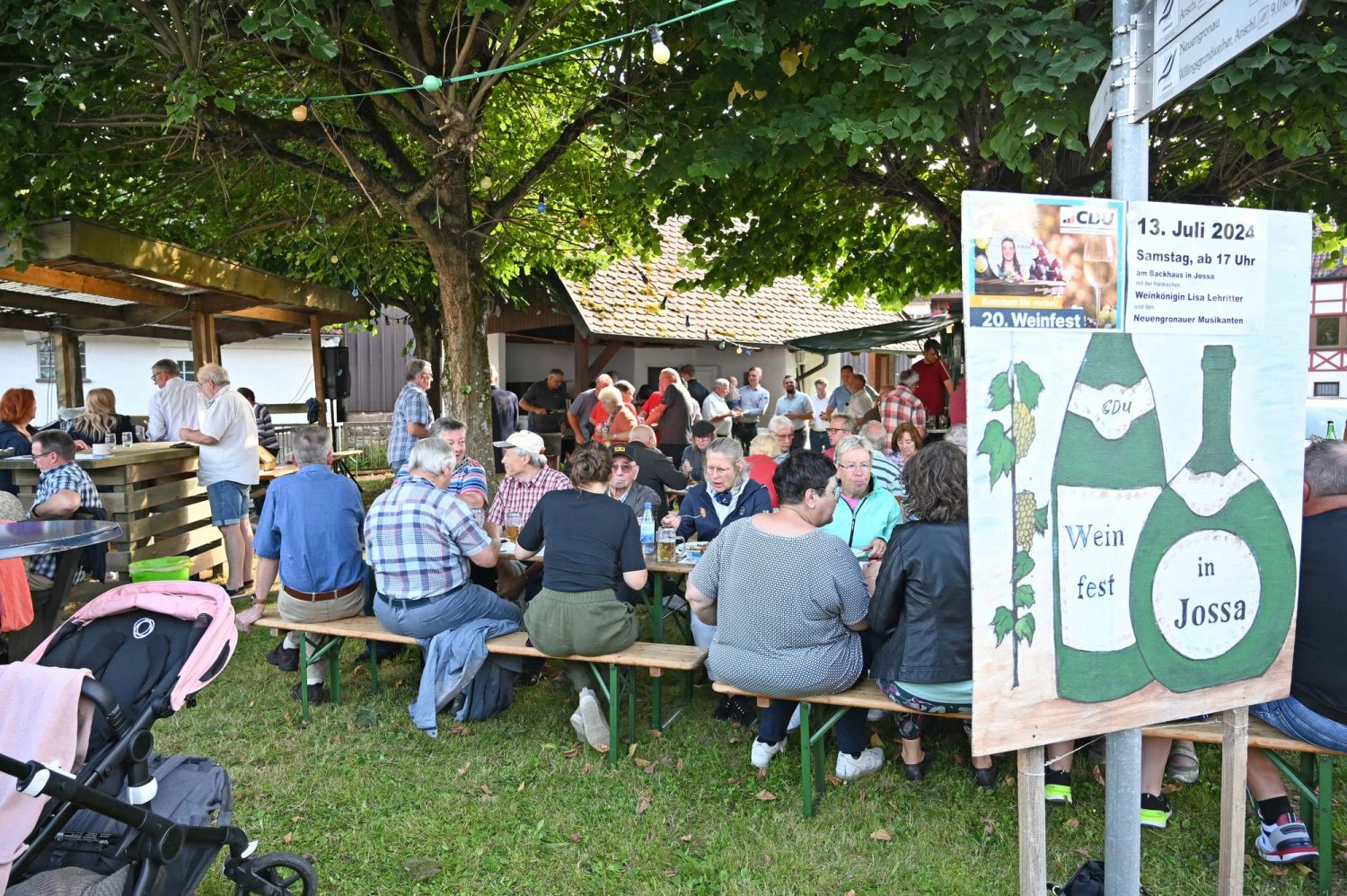 Der CDU-Gemeindeverband Sinntal hatte traditionell zum Weinfest auf dem Dorfplatz in Jossa eingeladen.