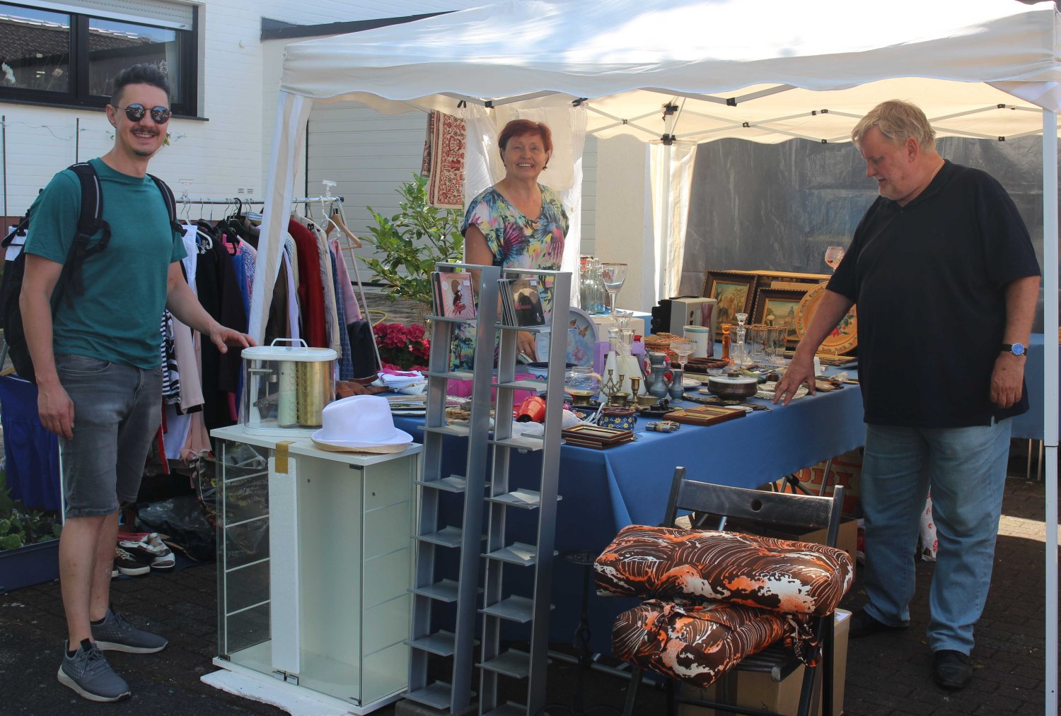 Erster Hof- und Garagen-Flohmarkt in Rodenbach