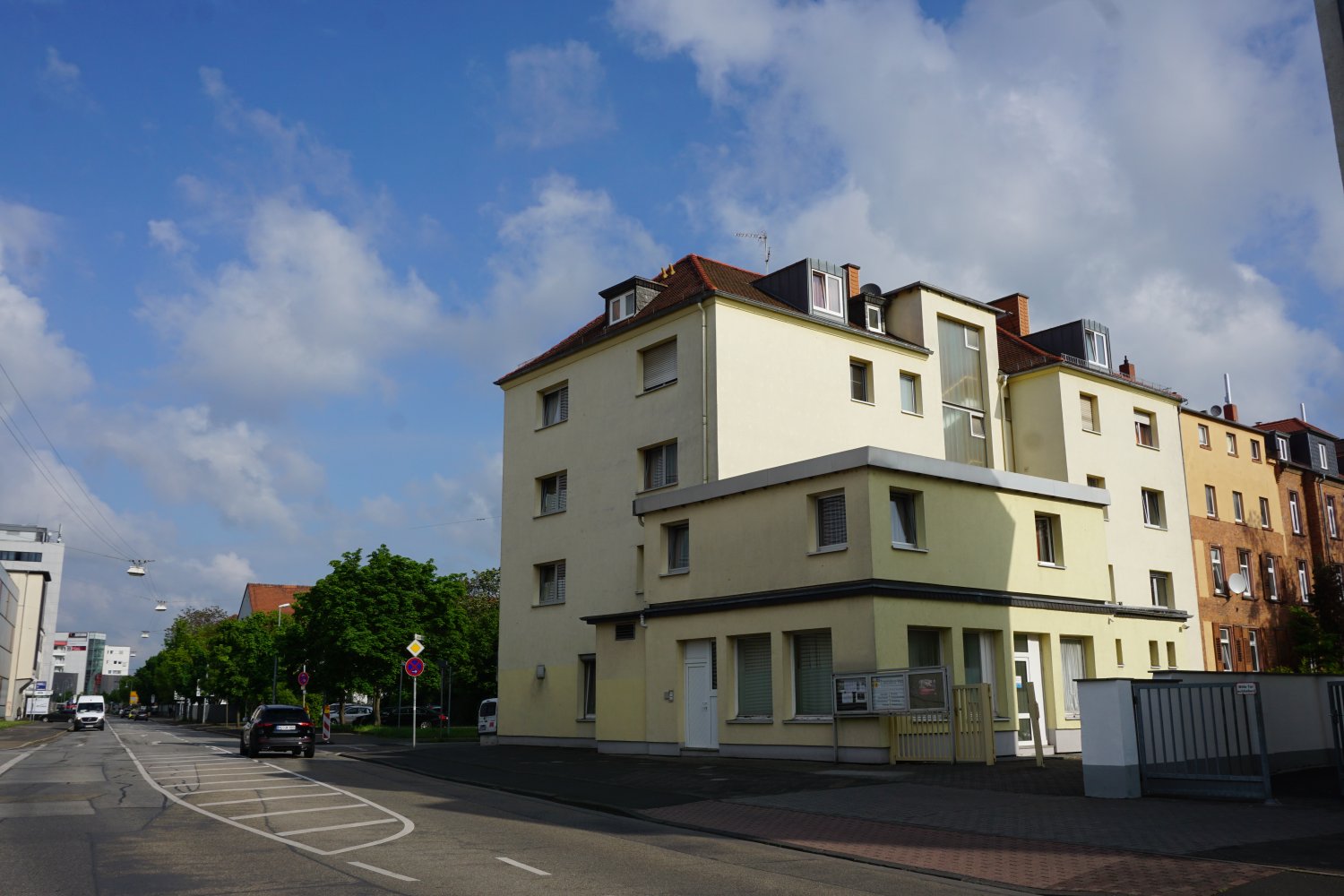 Die Arbeit des Franziskus-Hauses ruht auf drei Säulen.