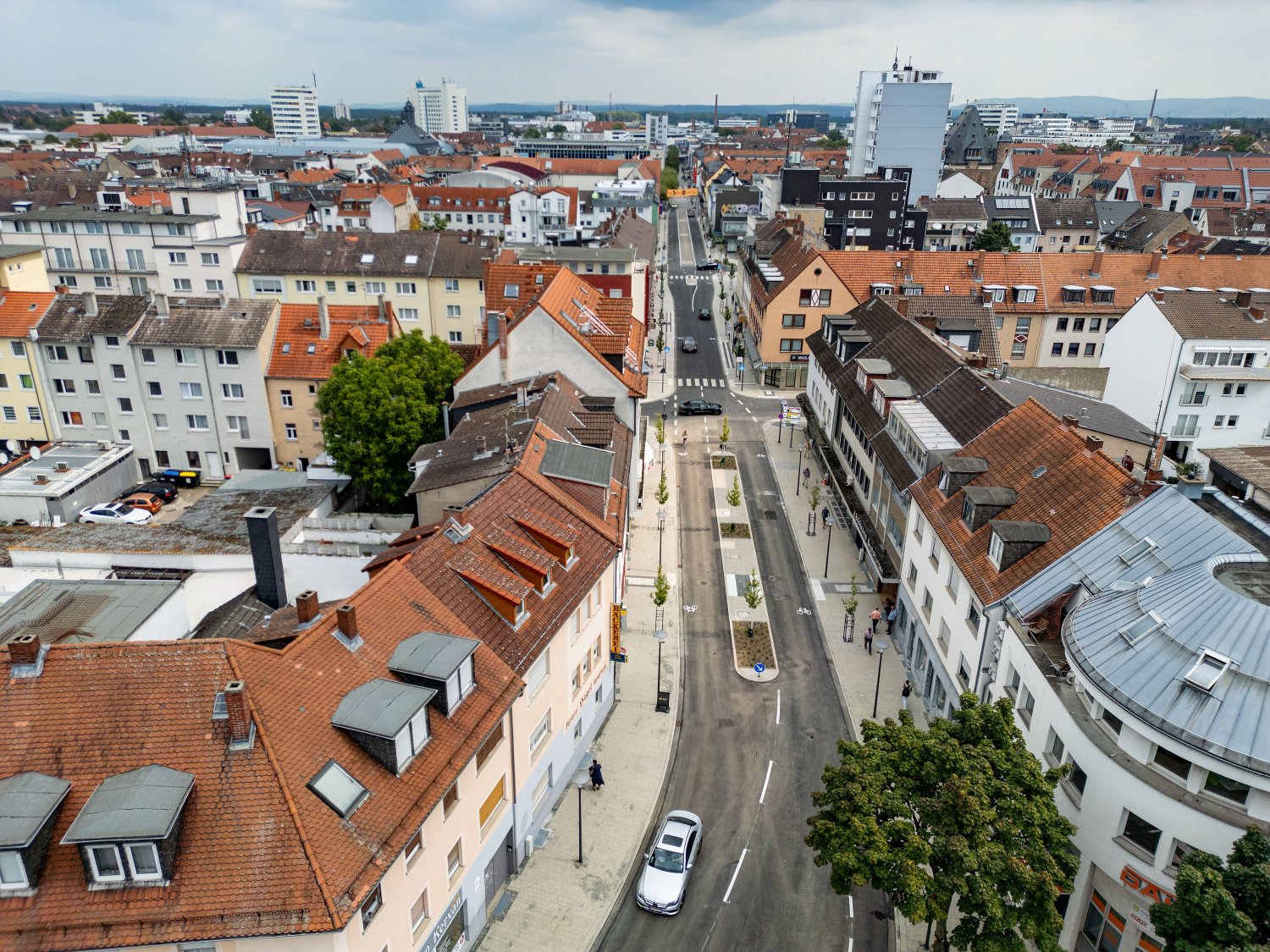 Wieder frei: Die Römerstraße in der Hanauer Innenstadt ist nach 18 Monaten Bauzeit wieder freigegeben.
