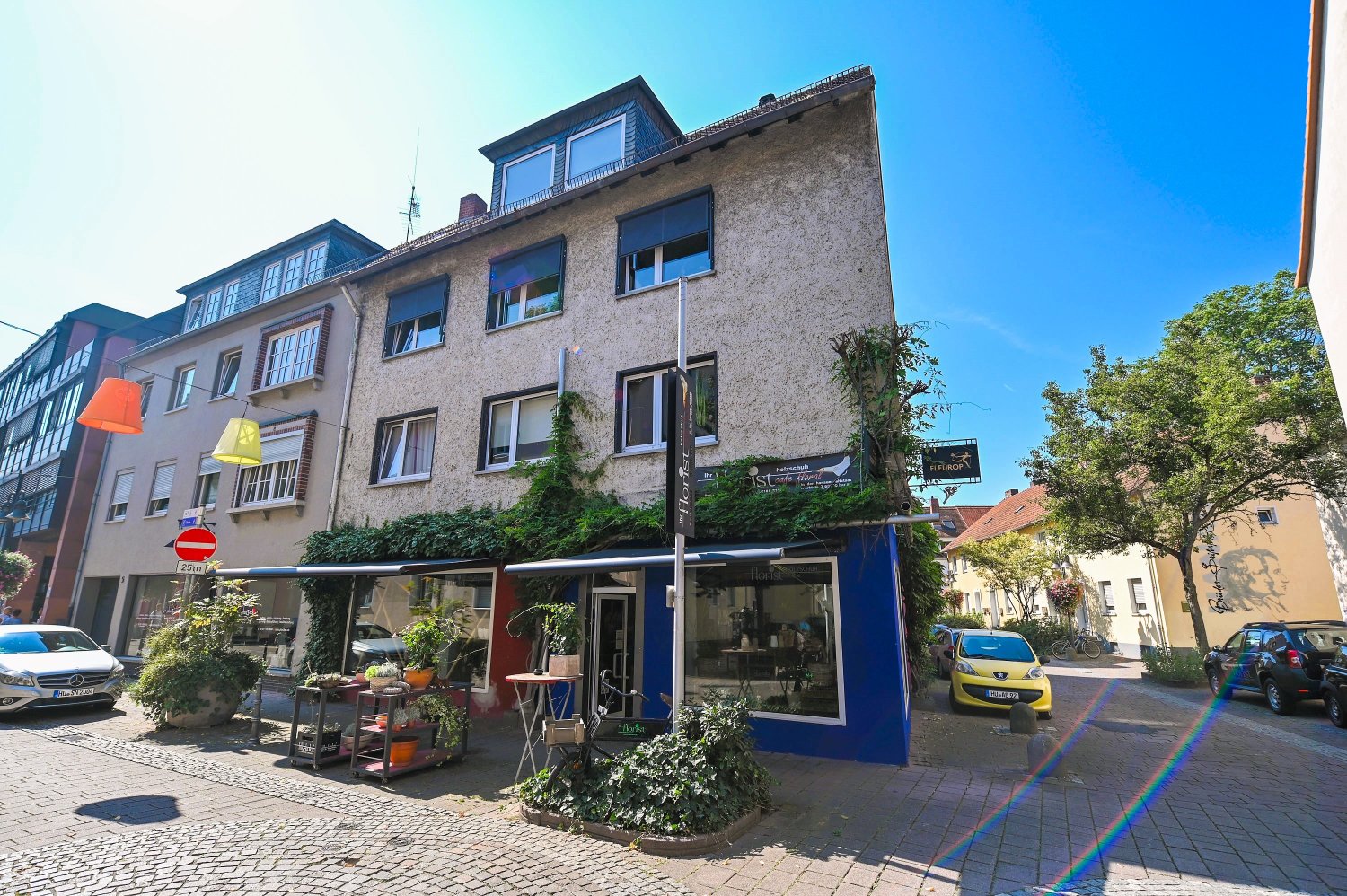 Das Florist-Fachgeschäft der Familie Holzschuh in der Hanauer Altstadt (Marktstraße 7) sucht eine Nachfolge. 