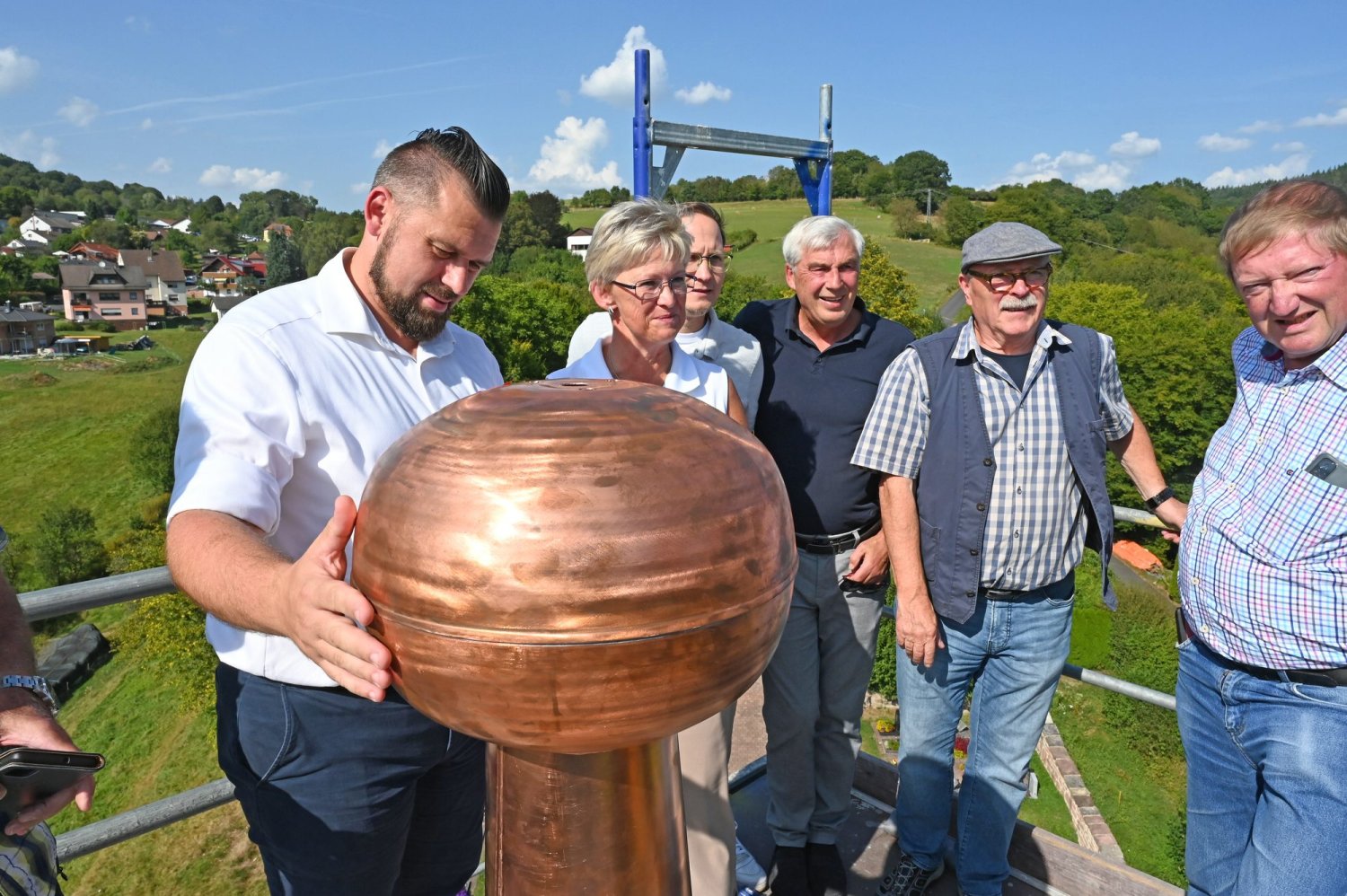Chronologie für die Nachwelt in der Kirchturmzier Züntersbach deponiert