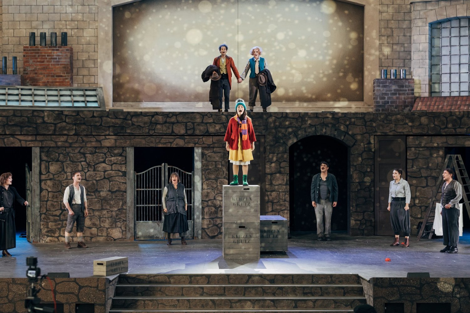 Die Brüder Grimm Festspiele Hanau haben die bisherige Preisstruktur bei der Familienermäßigung grundlegend überarbeitet, um den Zugang einfacher und transparenter zu gestalten.