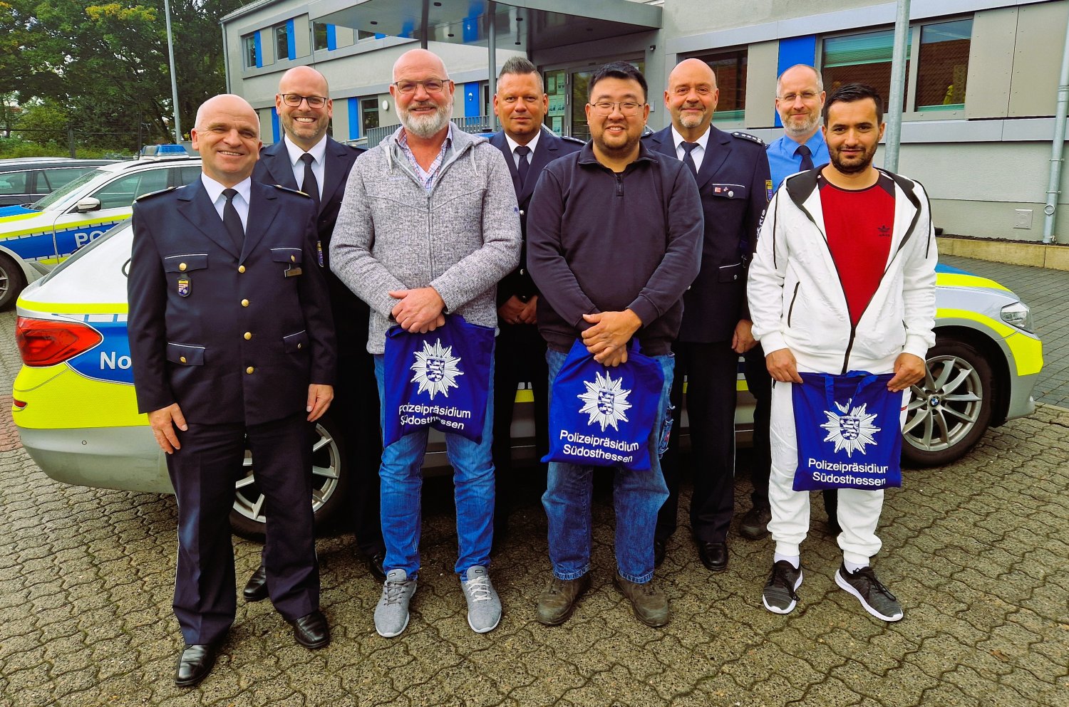 Polizei dankt couragierten Autofahrern für ihr beherztes Einschreiten