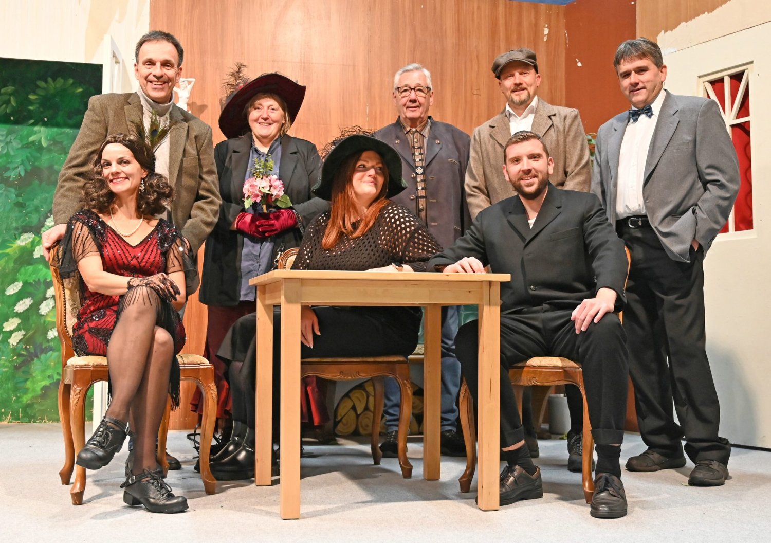 Es wird eifrig geprobt. Auch schon auf der Bühne mit den Originalrequisiten, damit es mit dem diesjährigen Stück „Der Meisterboxer“ bei der Premiere am 22. November klappt.