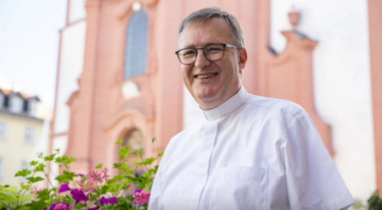 Ich bin Stadtpfarrer Stefan Buß aus Fulda.