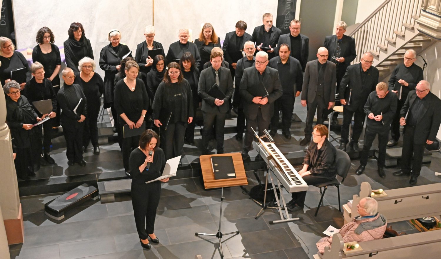 Der Kirchenchor „Con Dio“ der Evangelischen Christusgemeinde in Sinntal gestaltete mit zusätzlichen Solisten ein besonderes Konzert in der Sterbfritzer Kirche.