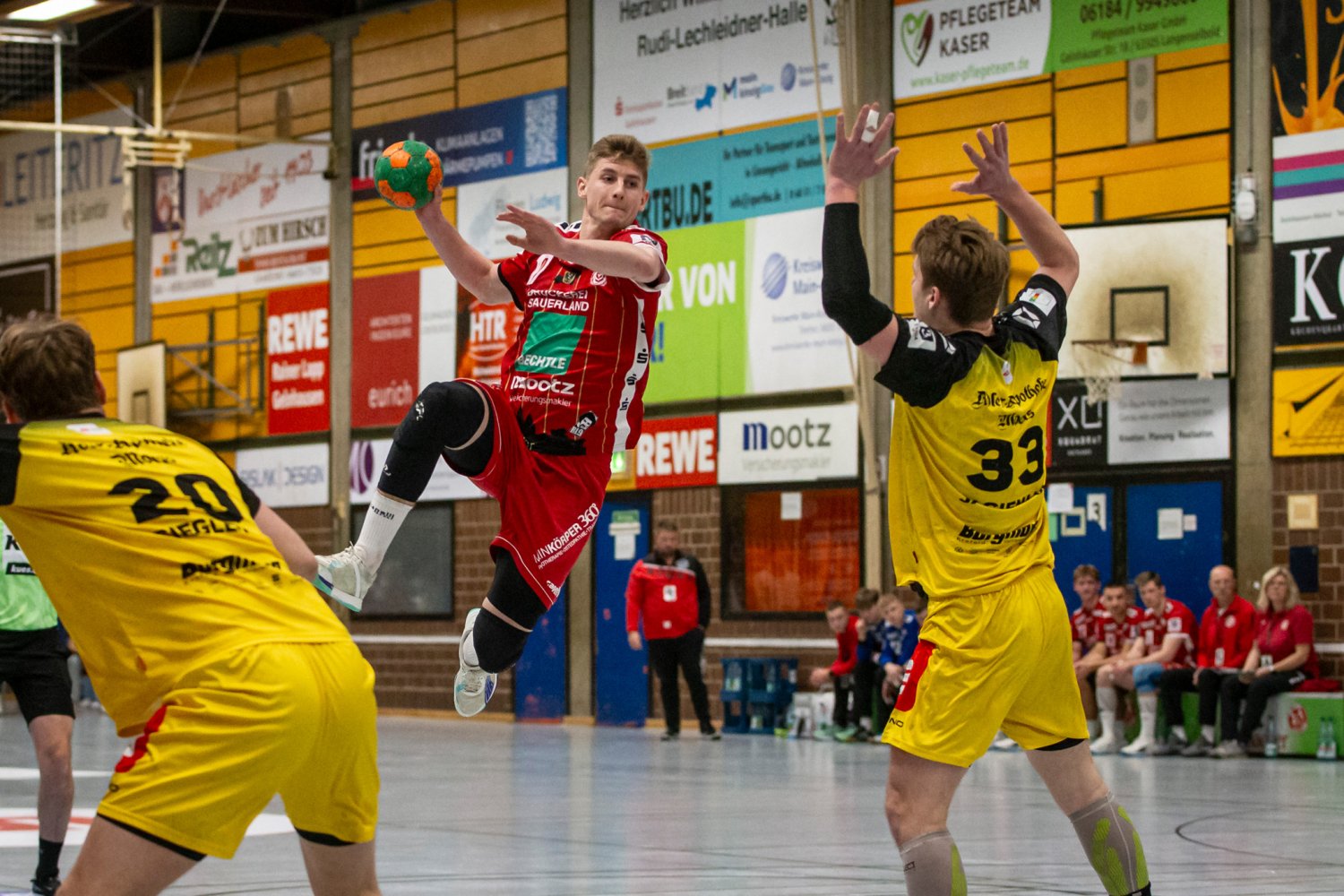 In einer mitreißenden Partie erkämpfte sich der TV Gelnhausen am zwölften Spieltag in der 3. Handball-Liga Süd-West ein hochverdientes 23:23 (14:14) gegen die HSG Krefeld Niederrhein.