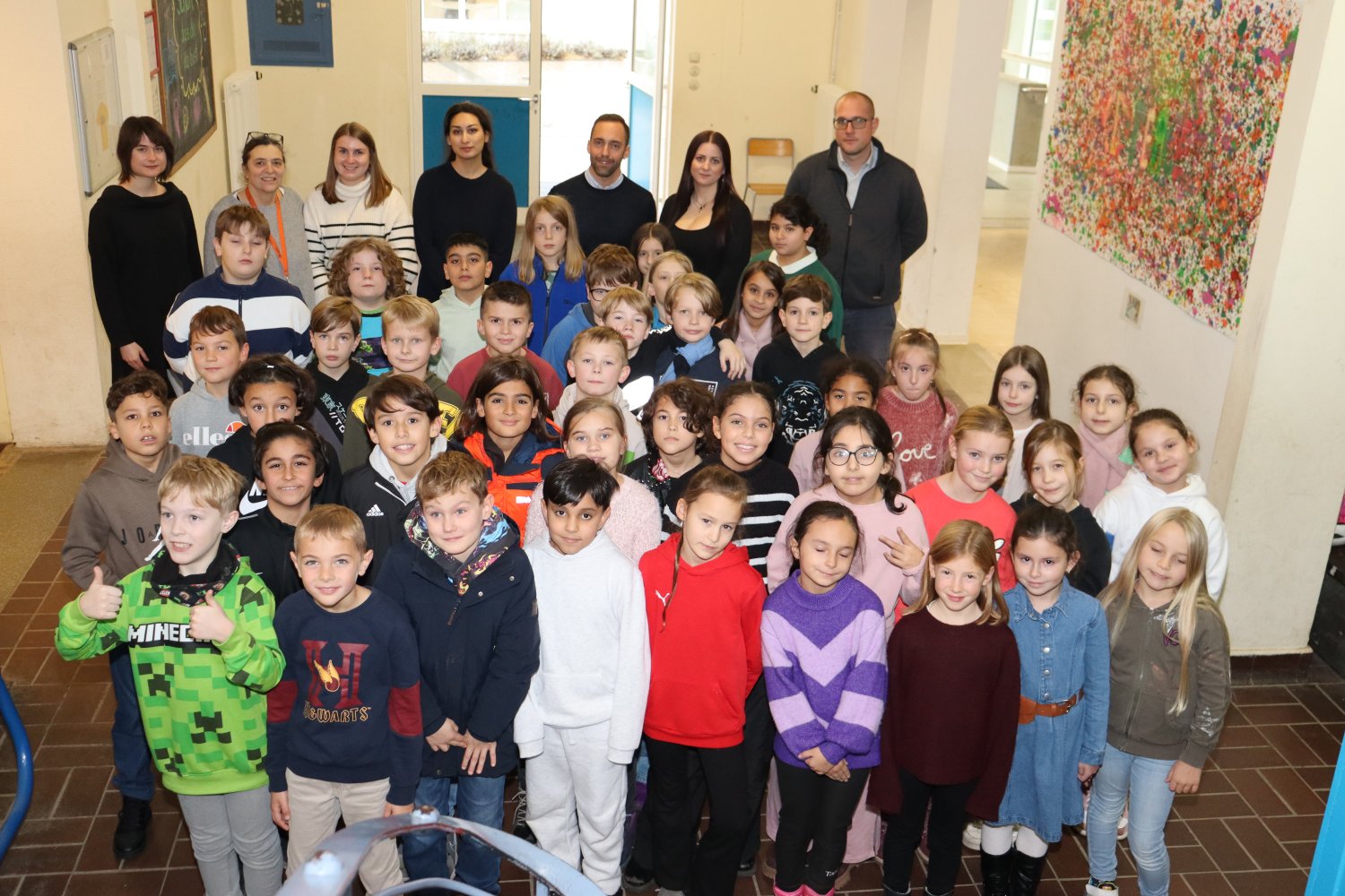 Der Fachdienst Umwelt der Stadt Maintal hat eine Kooperation zwischen der Wilhelm-Busch-Schule und der Rhein-MainAbfall GmbH (RMA) angestoßen, um das Thema „Umweltbildung“ stärker in den Unterricht zu integrieren. 