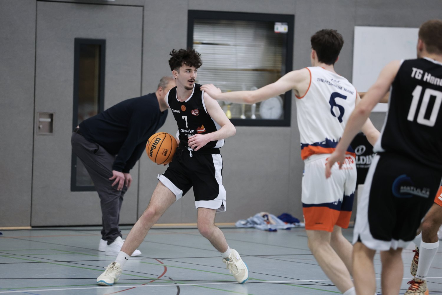 Auf dem Papier waren die Kräfteverhältnisse an diesem Wochenende klar verteilt: Sowohl in der 2. Regionalliga Südwest als auch in der NBBL trafen die Basketballteams der TG Hanau auf klare Favoriten.