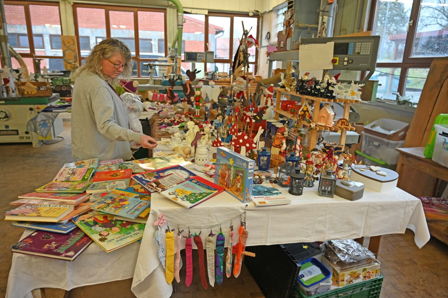 Einen kleinen Weihnachtsmarkt kündigte das Jugendhilfezentrum Don Bosco in Sannerz an, aber das Angebot war wieder riesengroß.