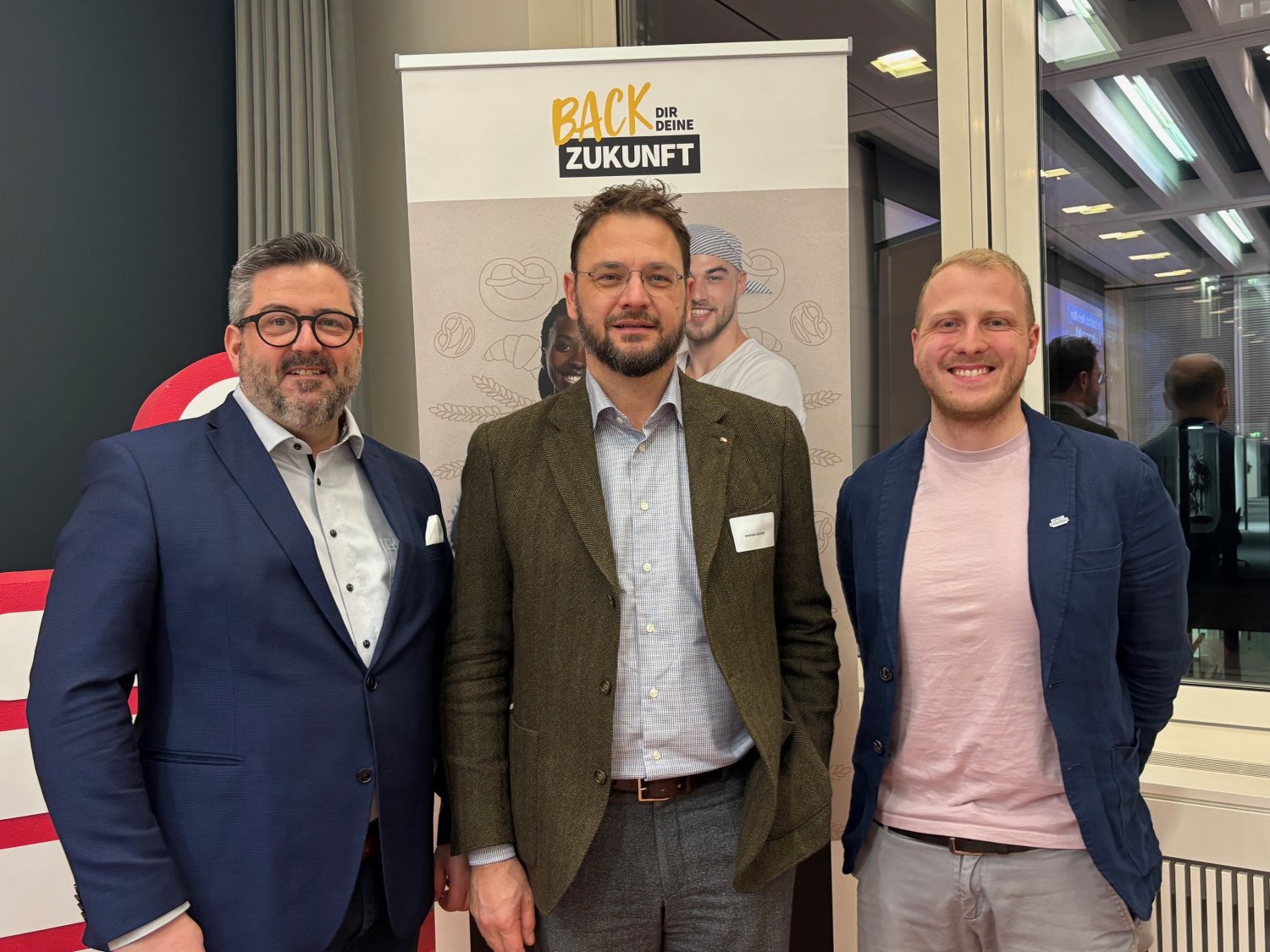 Jochen Kolb (Stv. Obermeister), Andreas Schmitt (Obermeister) und Jonas Hofmann, Stv. Obermeister (v.li.).