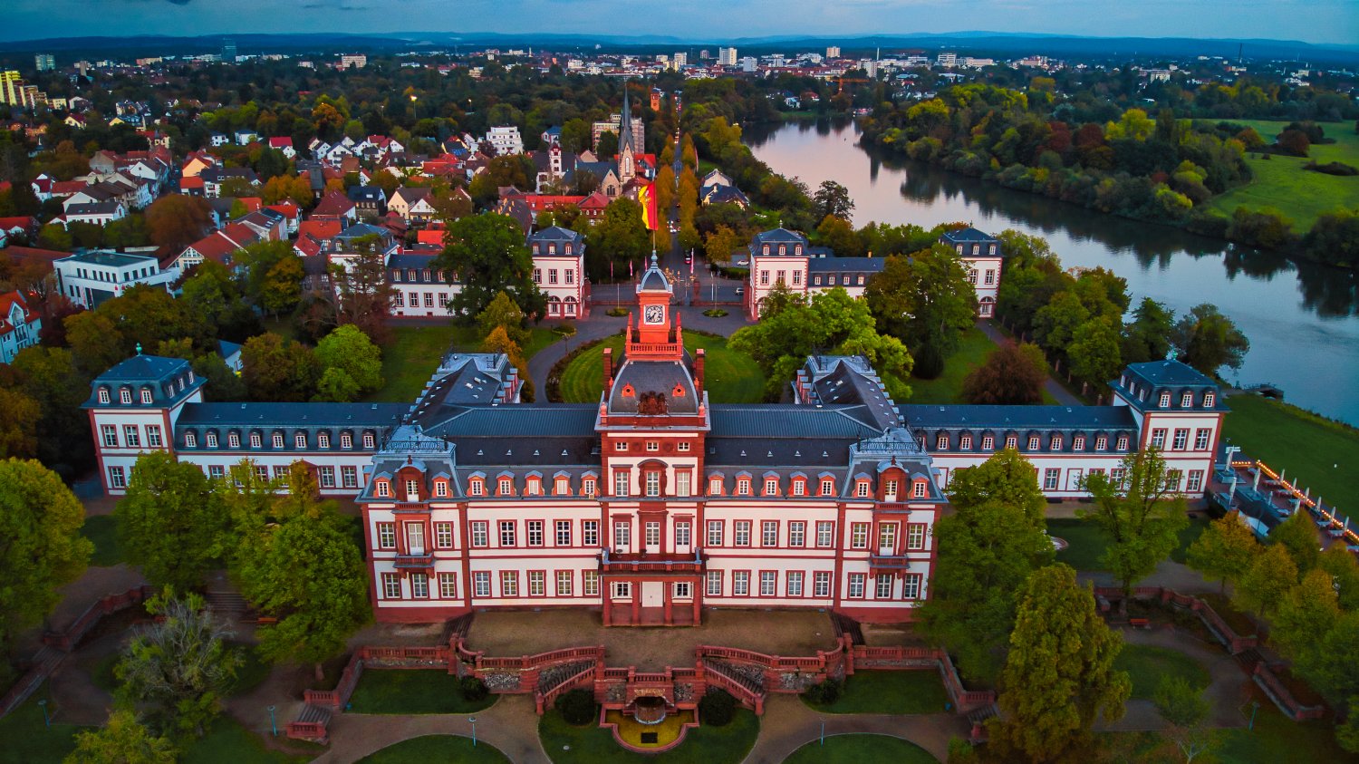 Die Gewerbesteuer-Einnahmen für die Stadt Hanau liegen für das Jahr 2024 bei 104,5 Millionen Euro.