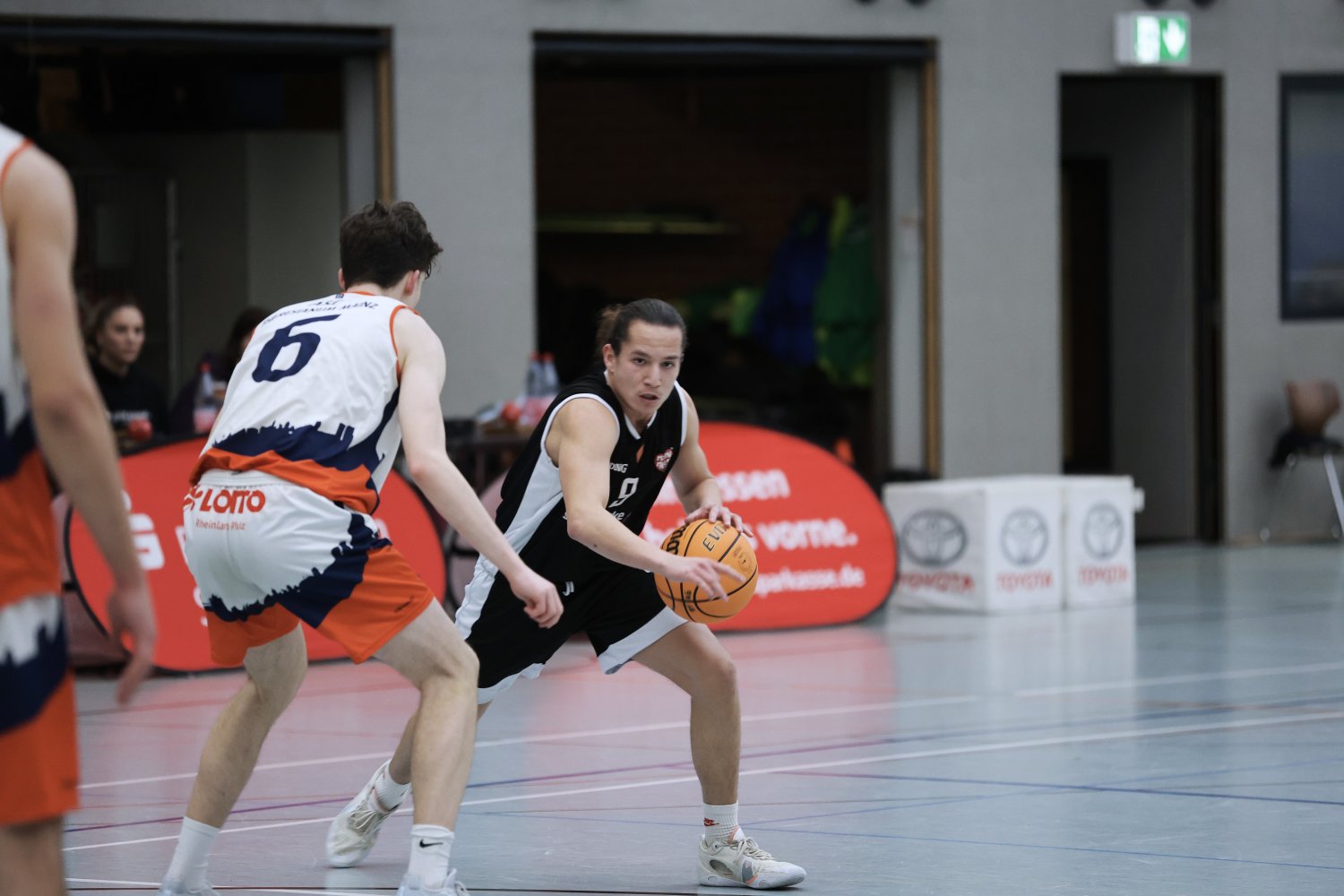 Das NBBL-Team von Headcoach Bilal Mohandis muss indessen schon am kommenden Sonntag wieder aufs Feld.
