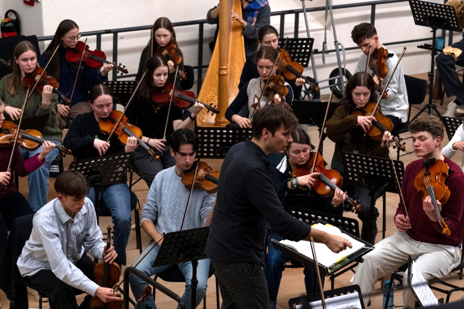 Am Freitag, den 17. Januar, um 19.30 Uhr lädt das Landesjugendsinfonieorchester (LJSO) Hessen zu einem festlichen Neujahrskonzert in den Congress Park Hanau ein. 