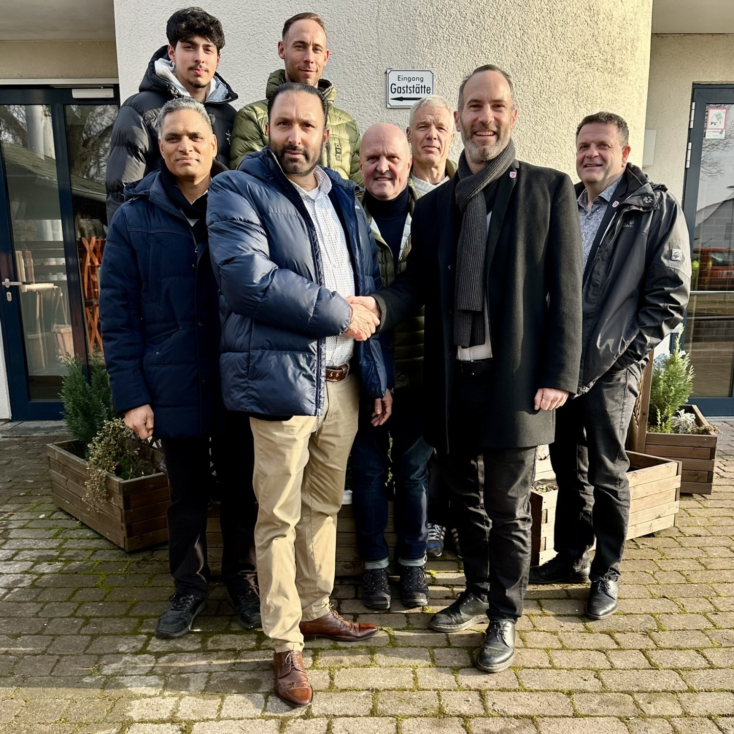 Das „Erbstädter Landgasthaus“ soll bereits zum 2. März in der Mehrzweckhalle Erbstadt eröffnen: Das plant der neue Pächter Aman S. Singh.