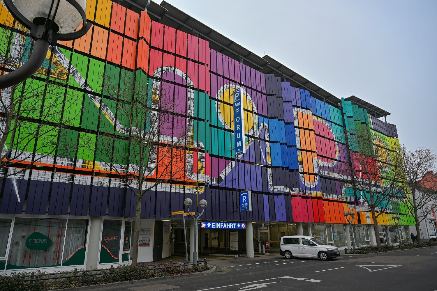 Im Parkhaus „Am Forum“ in der Straße Am Frankfurter Tor stehen Modernisierungsmaßnahmen an.