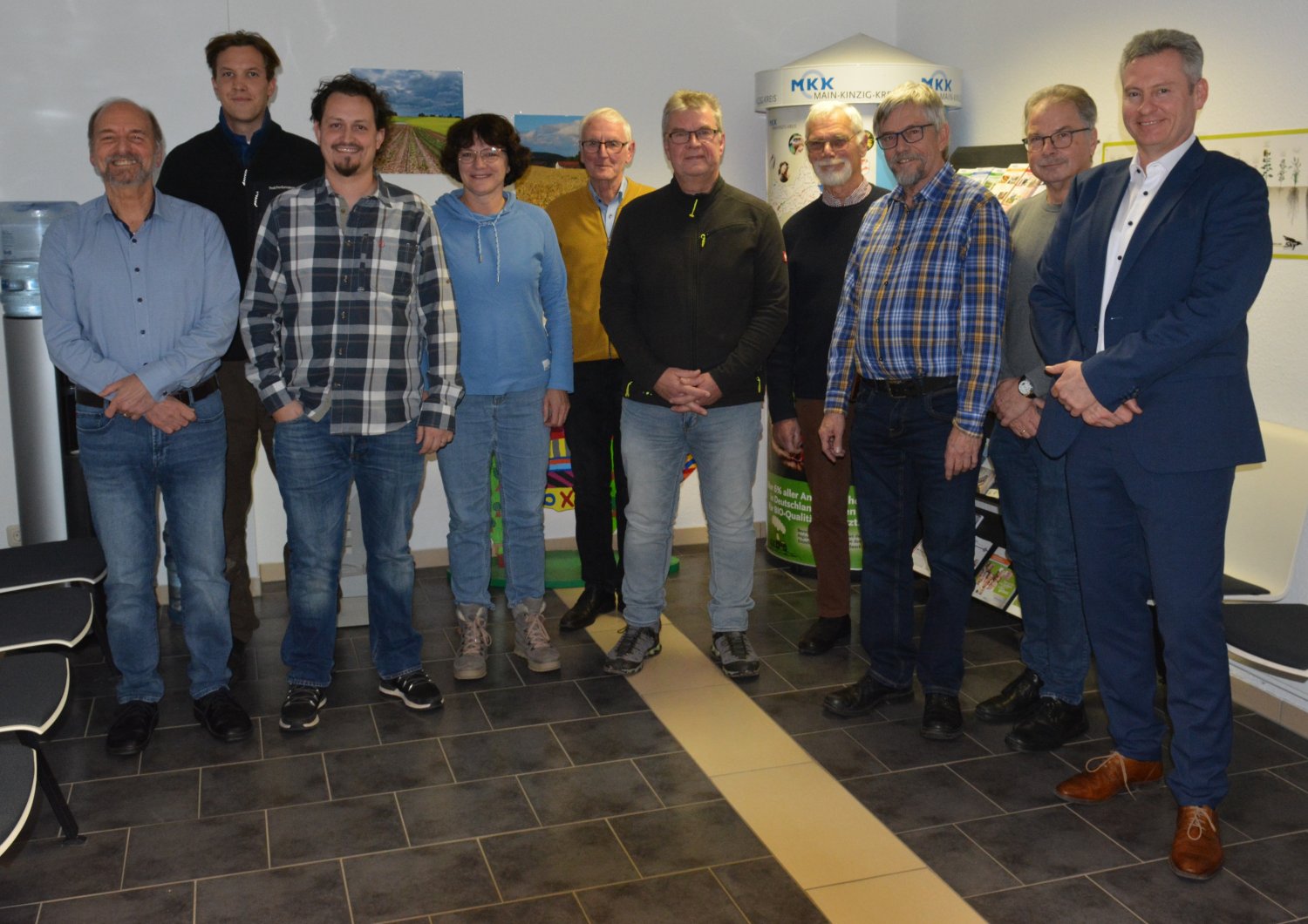 Der neu formierte Naturschutzbeirat mit Umweltdezernent Andreas Hofmann (rechts), dem neuen Vorsitzenden Dr. Ralf Sauerbrei (3.v.l.) sowie Vertreterinnen und Vertretern der Unteren Naturschutzbehörde.