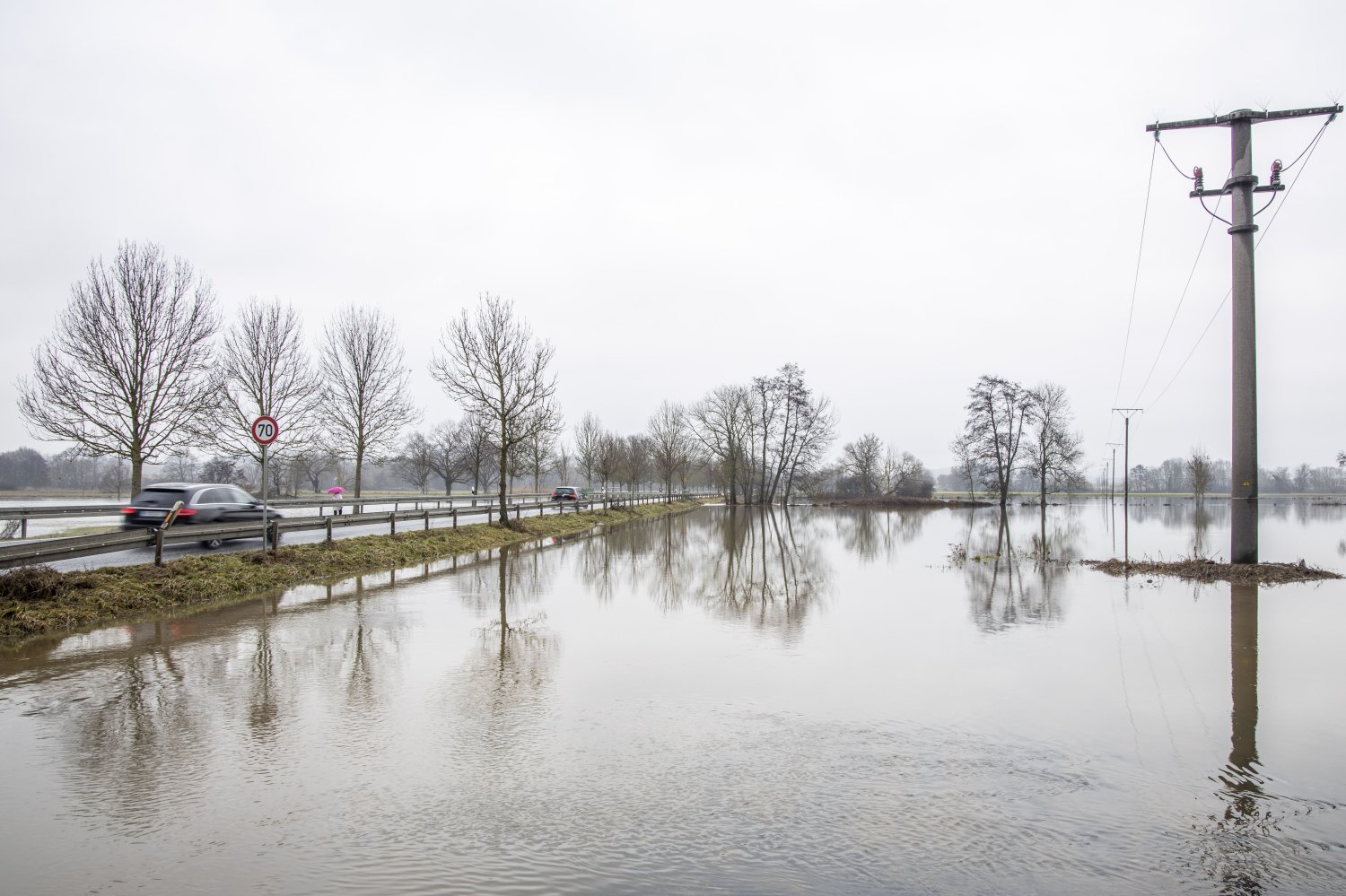 Im Main-Kinzig-Kreis sind die Auswirkungen des Klimawandels schon jetzt deutlich spürbar: Extreme Wetterereignisse, allen voran Starkregenereignisse, treten immer häufiger auf und beeinflussen das Leben in vielen Städten und Gemeinden.