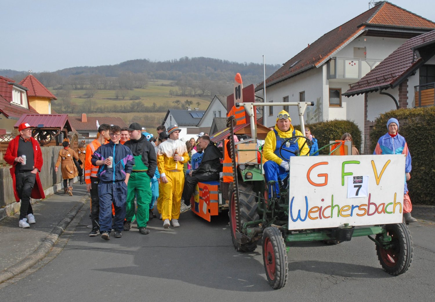 Der gemeinschaftliche Faschingsverein (GfV) Weichersbach führt den Umzug jährlich durch.